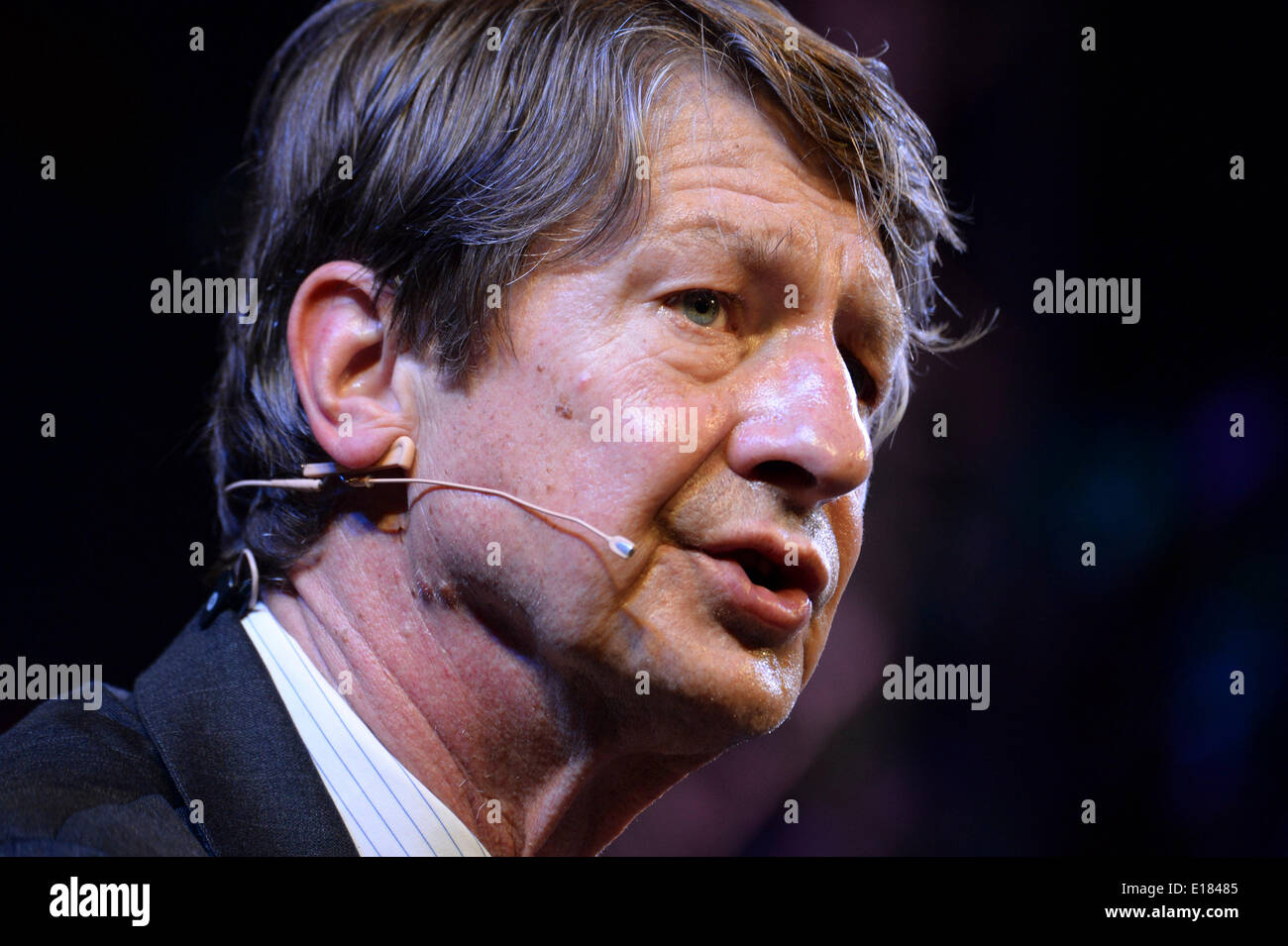 Hay on Wye, Wales UK, BANK HOLIDAY MONDAY 26 May 2014 American satirist PJ O'Rourke speaking on the fifth day of the 2014 Daily Telegraph Hay Literature Festival, Wales UK photo Credit: keith morris/Alamy Live News Stock Photo