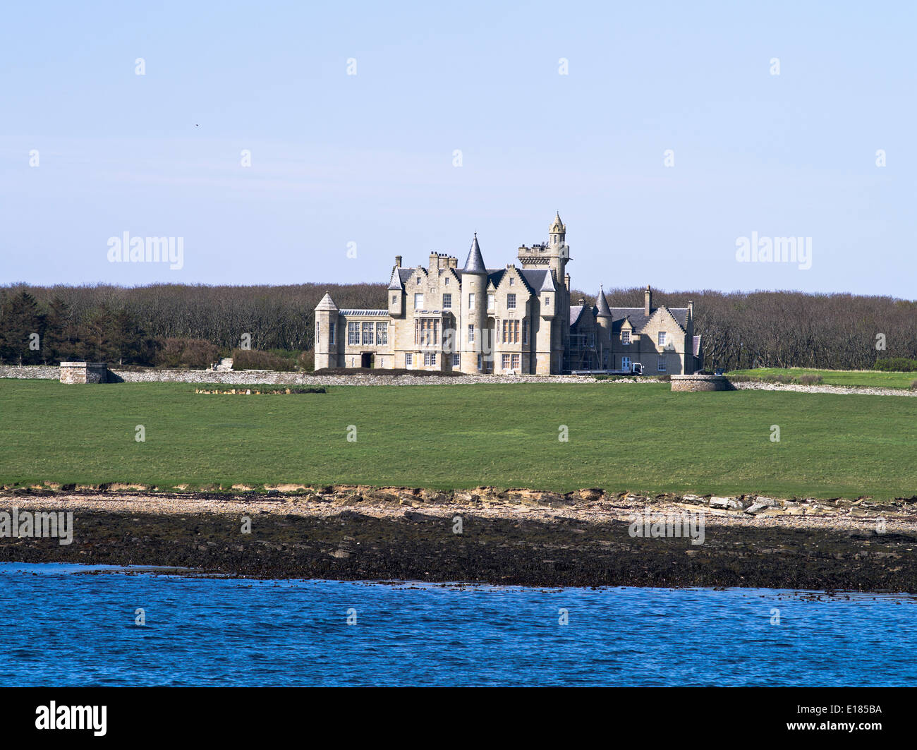 dh  SHAPINSAY ORKNEY Balfour Castle scotland island Stock Photo