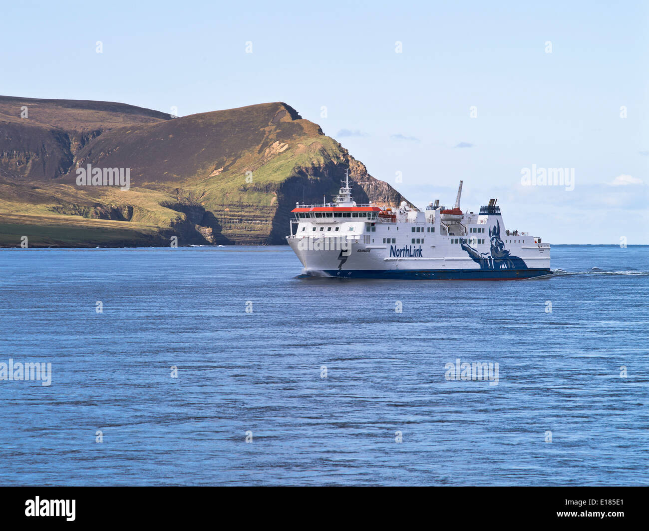 dh  HOY SOUND ORKNEY serco northlink ferries ferry mv hamnavoe sailing hoy sound scotland Stock Photo