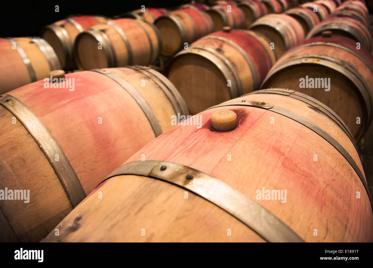 Row of wine barrels hi-res stock photography and images - Alamy