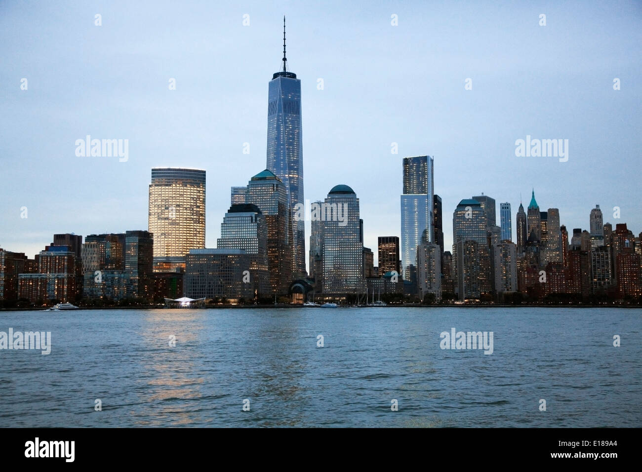 New york city skyline daylight hi-res stock photography and images - Alamy