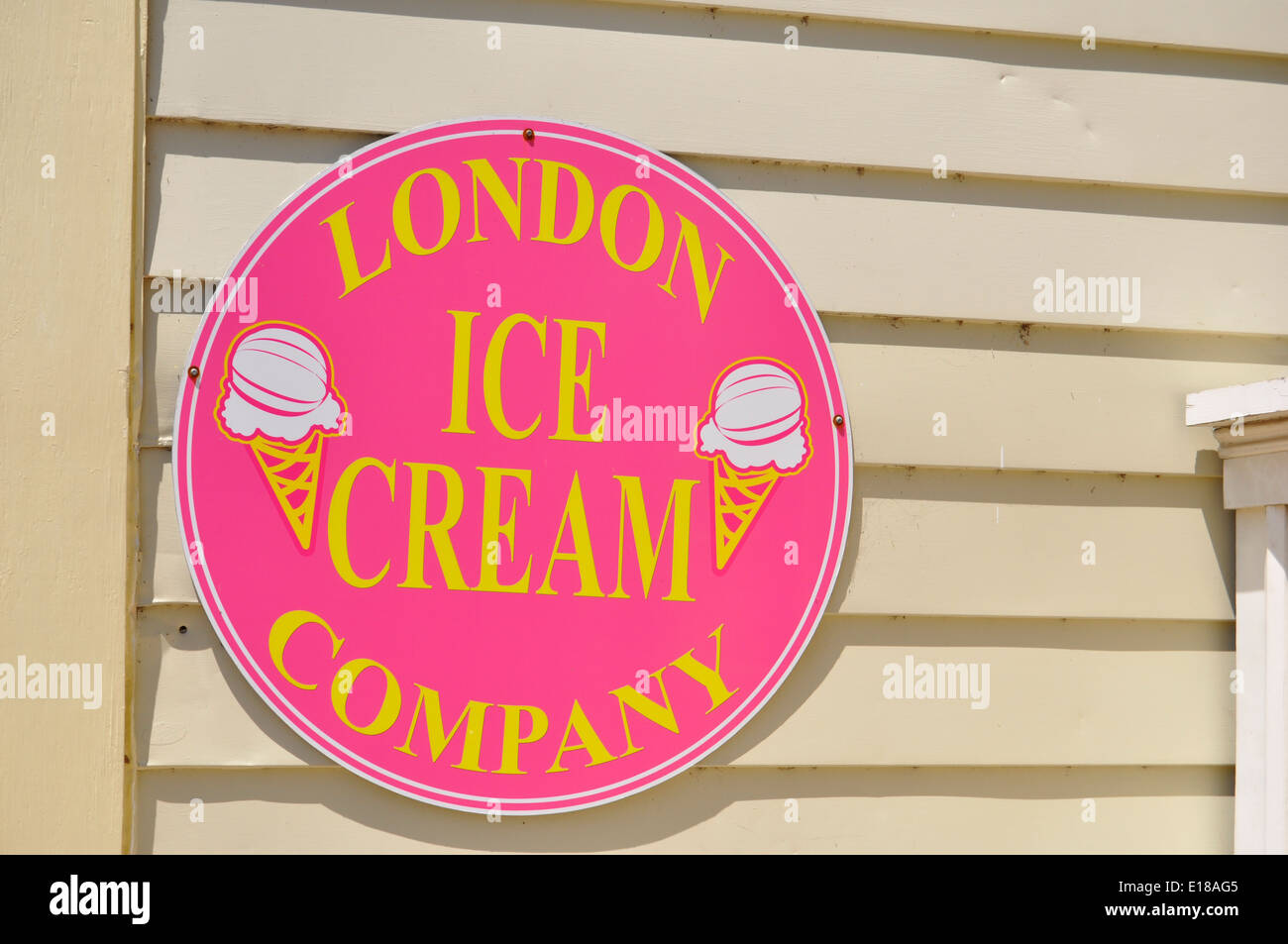 Niagara on the Lake, ice cream shop Stock Photo Alamy