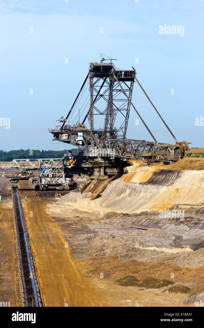 Giant bucket wheel excavator Stock Photo Alamy