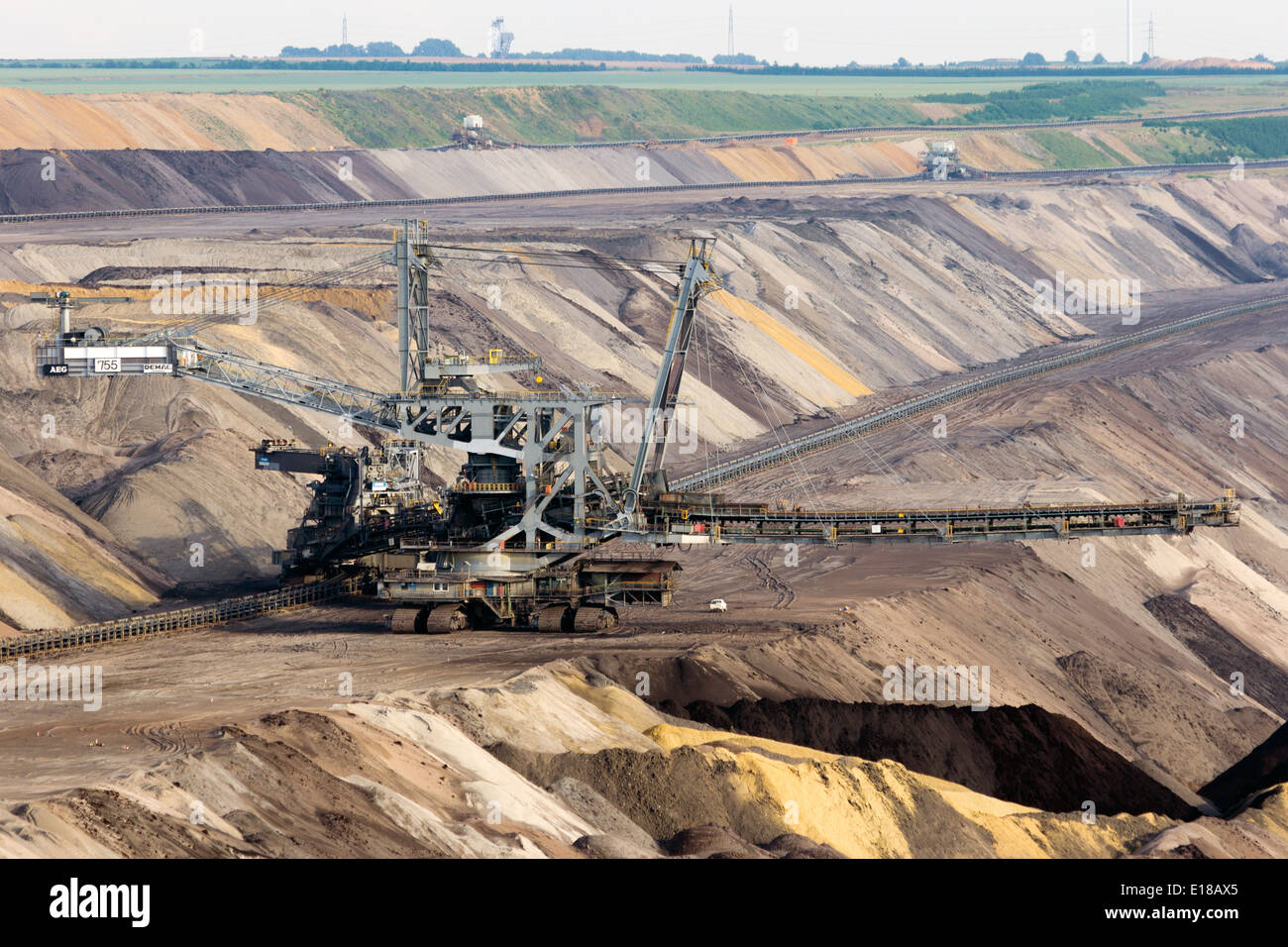 Giant bucket wheel excavator Stock Photo Alamy