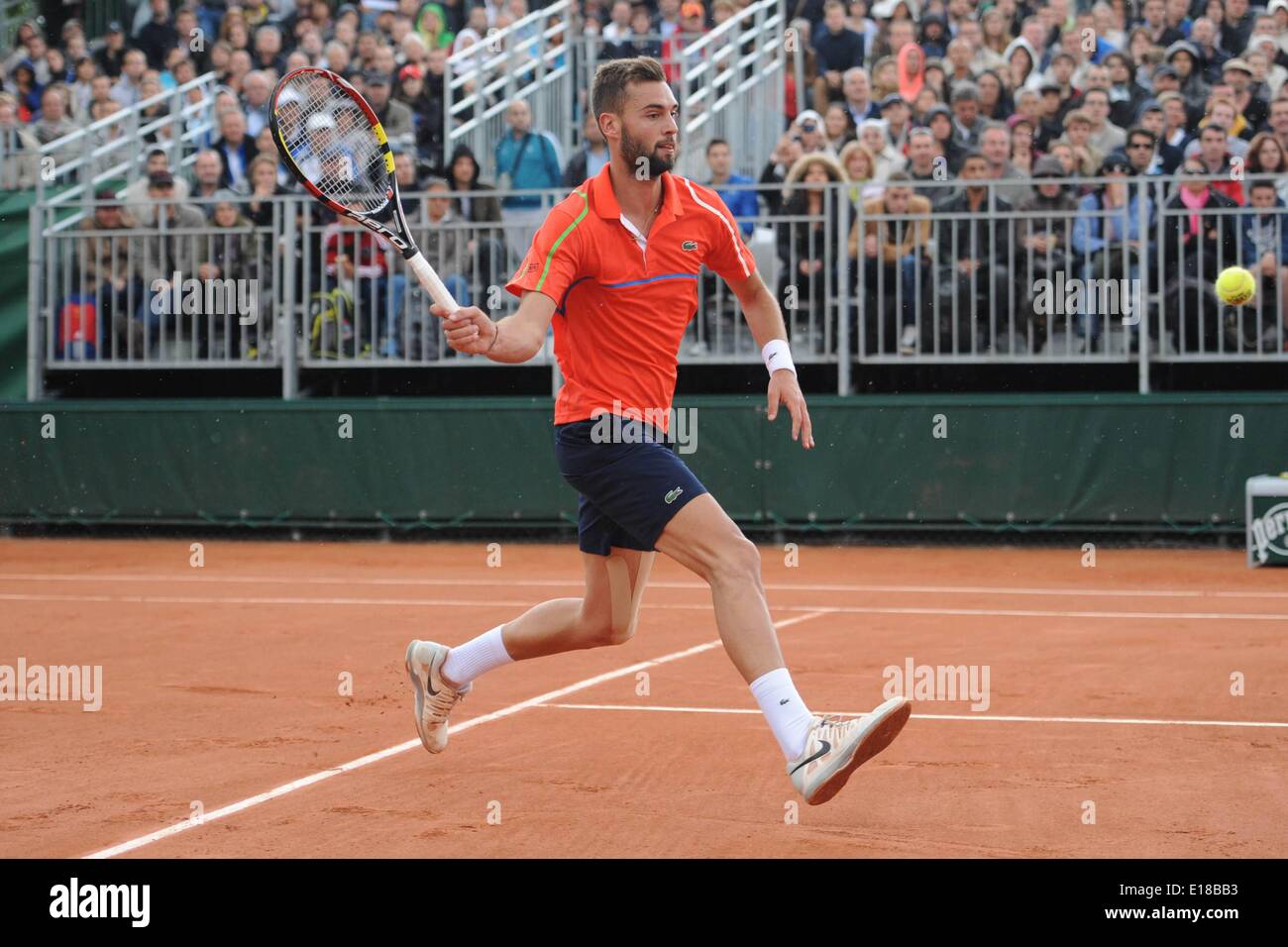 Paire action hi-res stock photography and images - Alamy