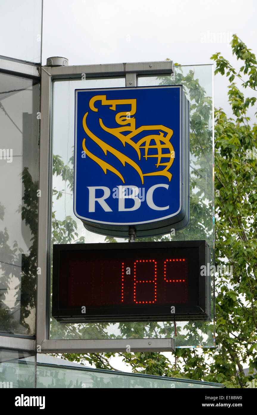 Royal Bank of Canada RBC sign and digital air temperature in degrees Celsius, Vancouver, BC, Canada Stock Photo