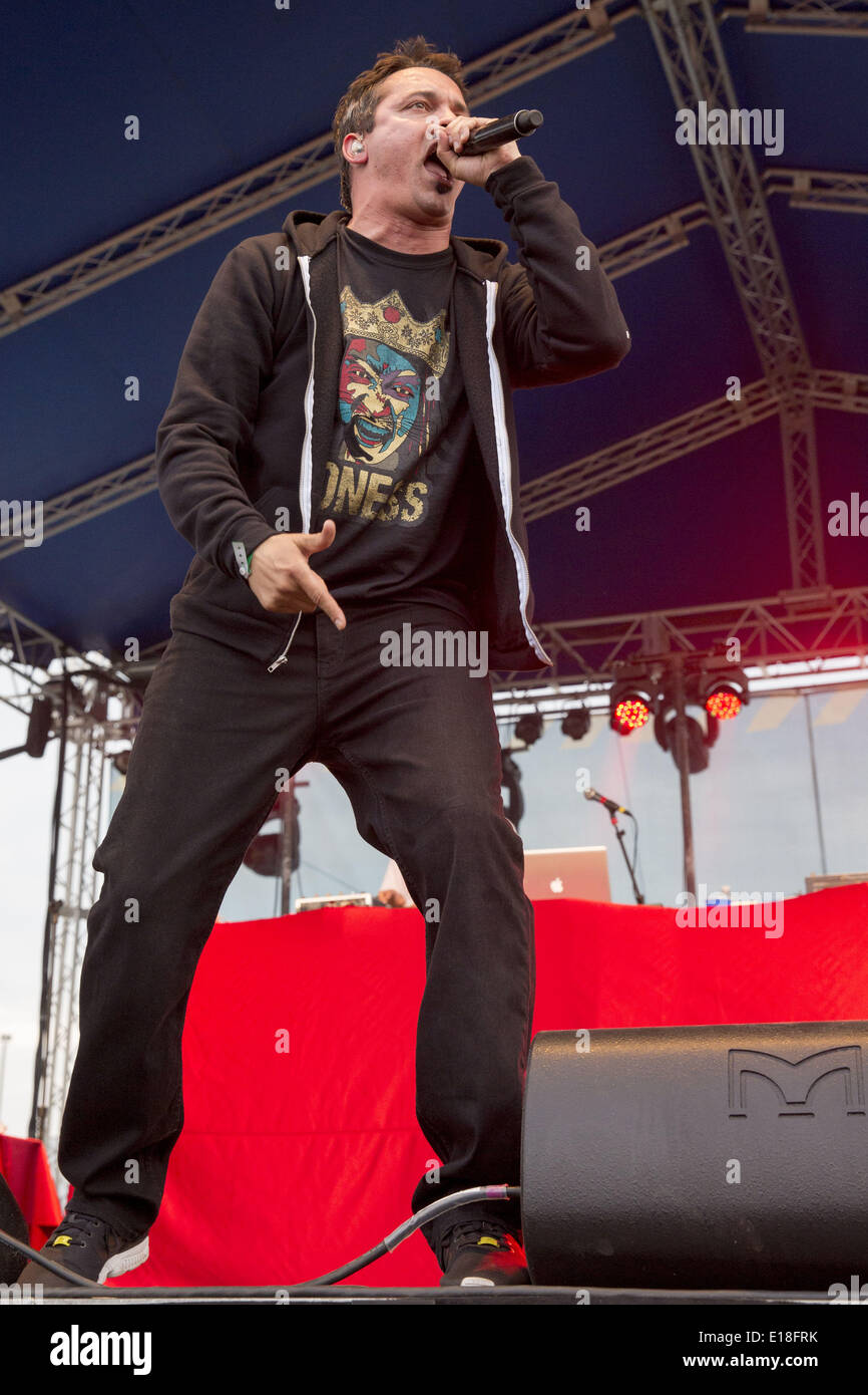 Slug God Rapper Slug rapper hi-res stock photography and images - Alamy