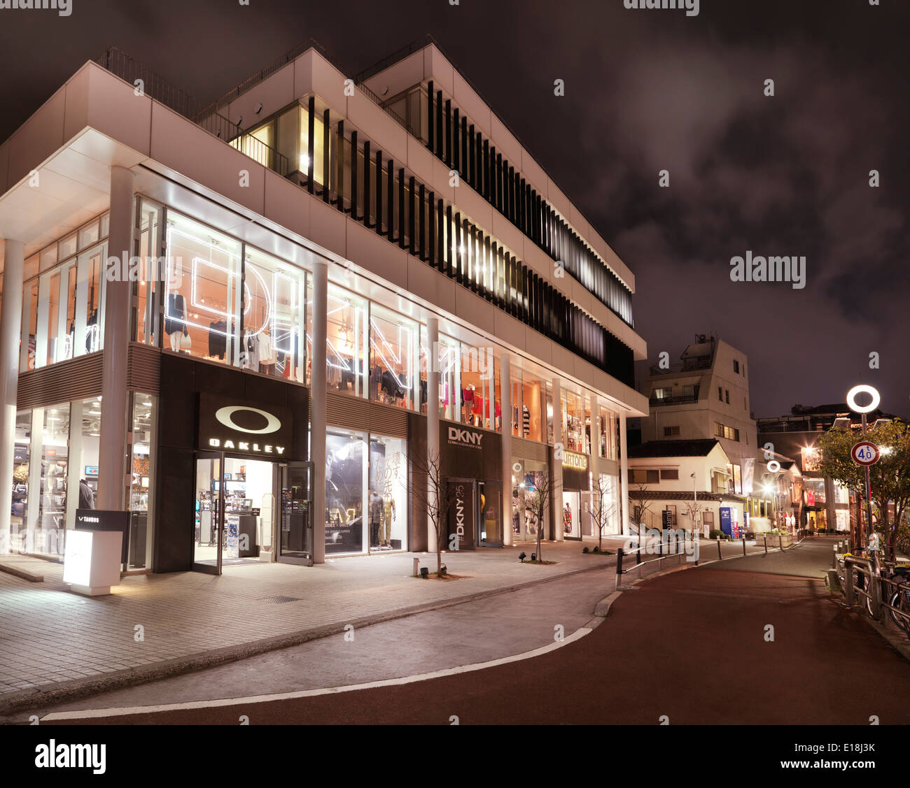 oakley clothing store