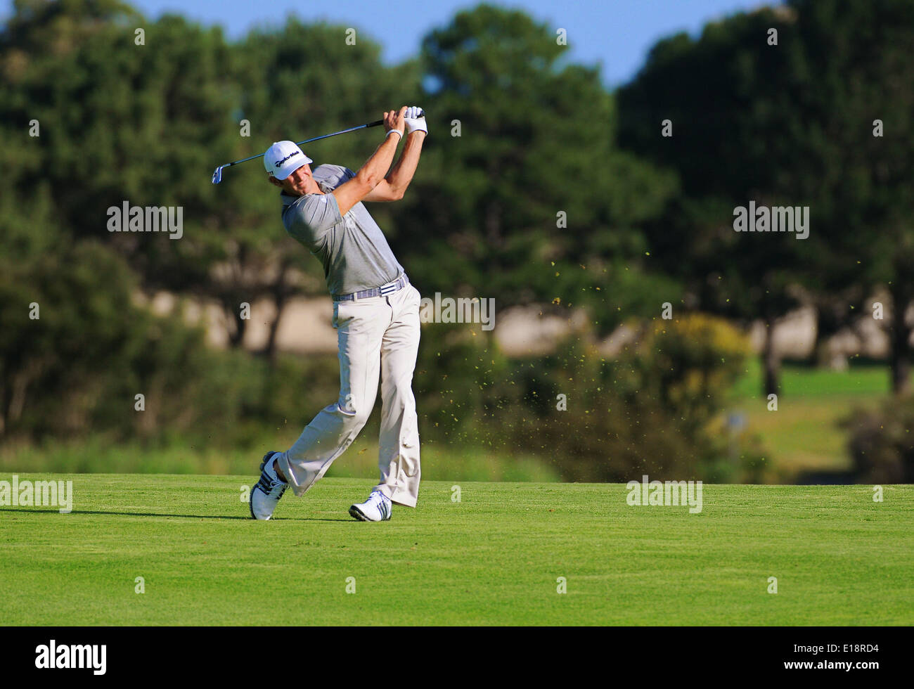 Sydney. Australian Open 2011. Dustin Johnson plays a crisp shot to the par five 17th hole. The Lakes golf Club Stock Photo