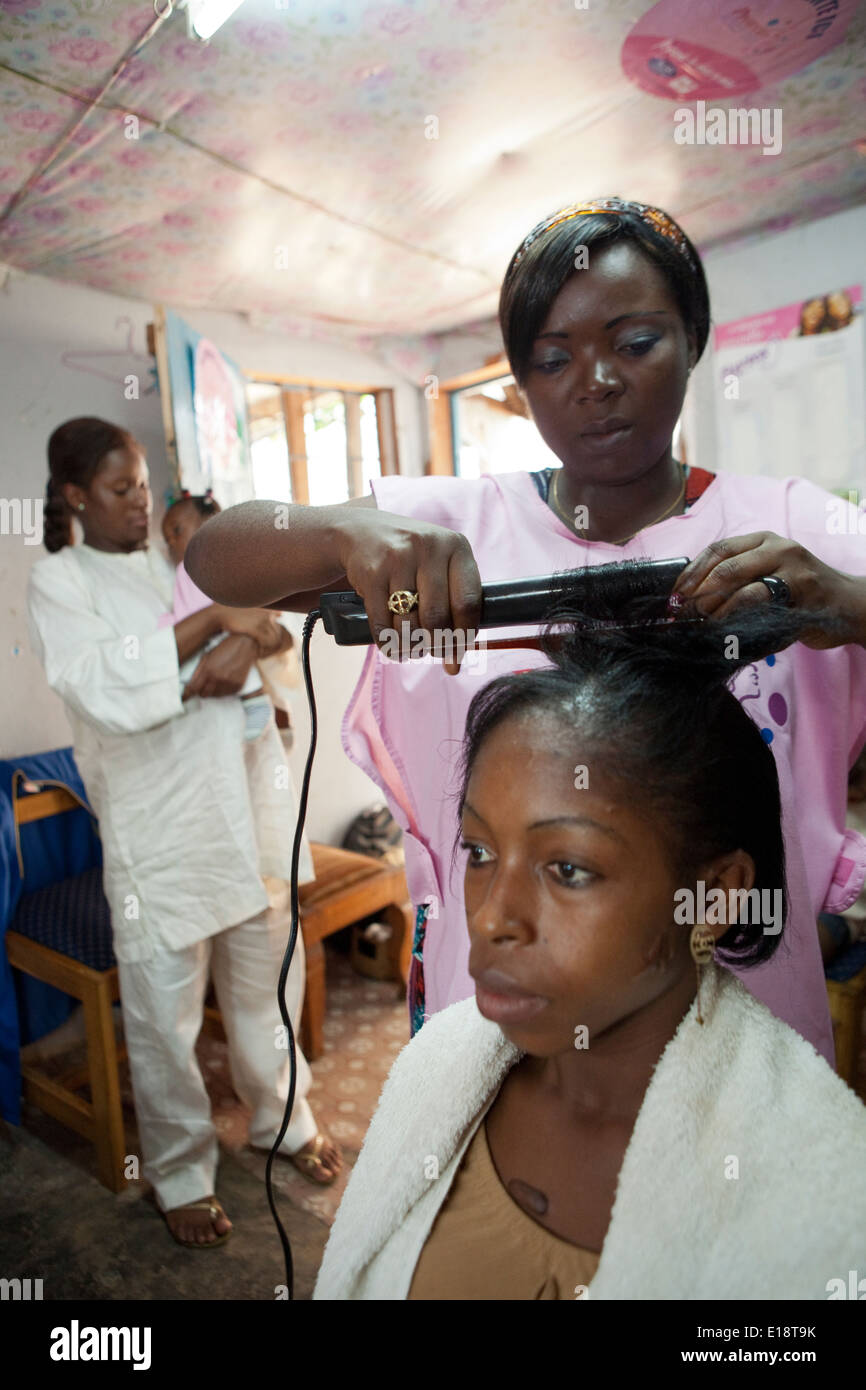 Black Hair Salon In Africa Stock Photos Black Hair Salon In