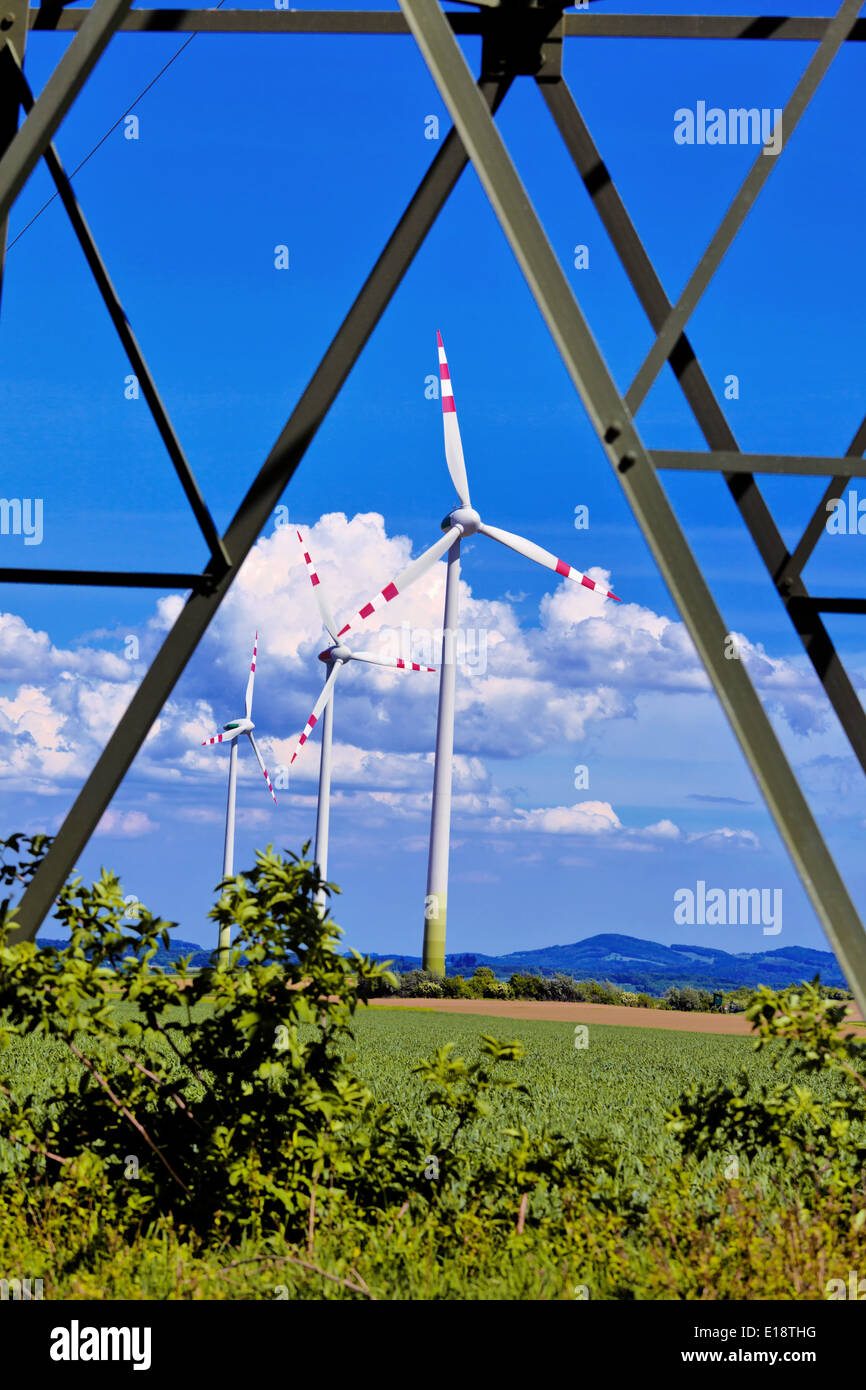 Windrad eines Wind Kraftwerkes. Gewinnung alternativer und nachhaltiger Energie zur Strom Erzeugung Stock Photo