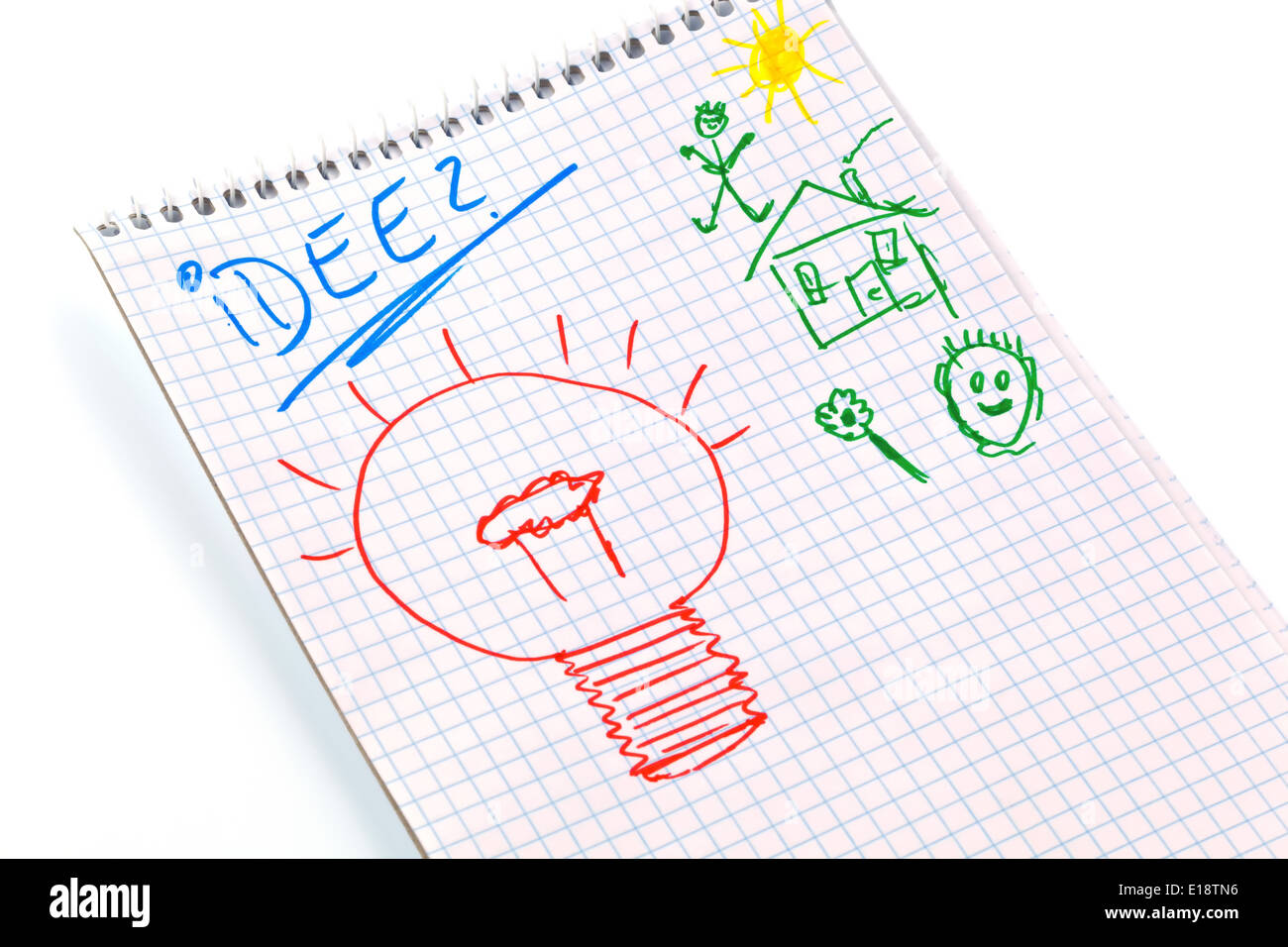 Ein Notizblock mit dem Schriftzug 'Idee'. Kreativität durch nachdenken. Stock Photo