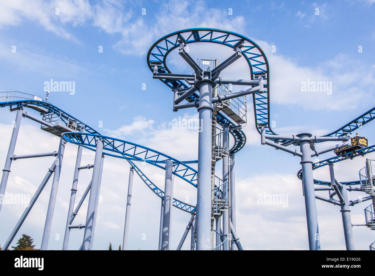 Cobra roller coaster ride at paultons paulton park hi-res stock ...