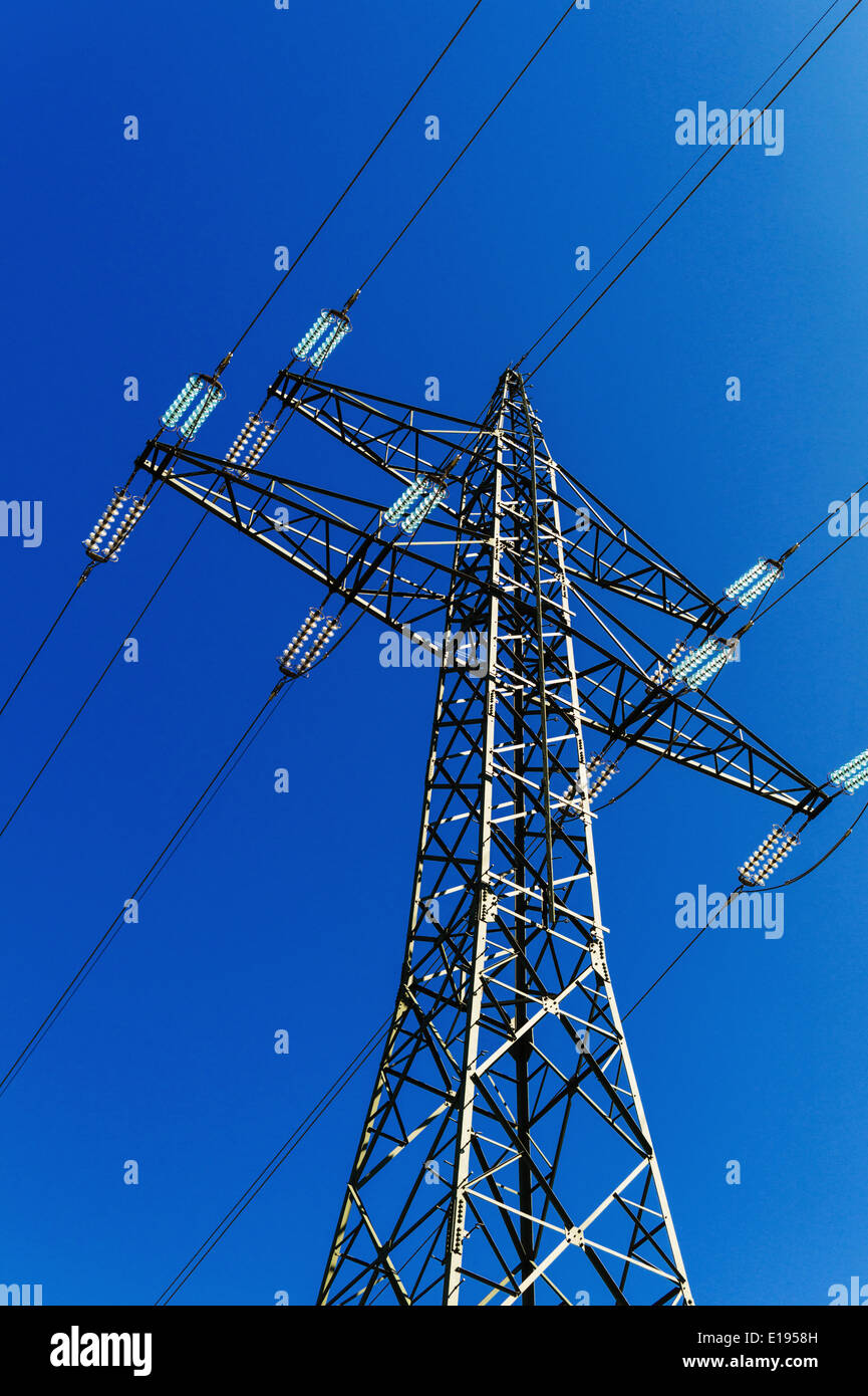 Hochspannungsmast, Symbolfoto f¸r Stromproduktion, Versorgung und Stromnetz Stock Photo