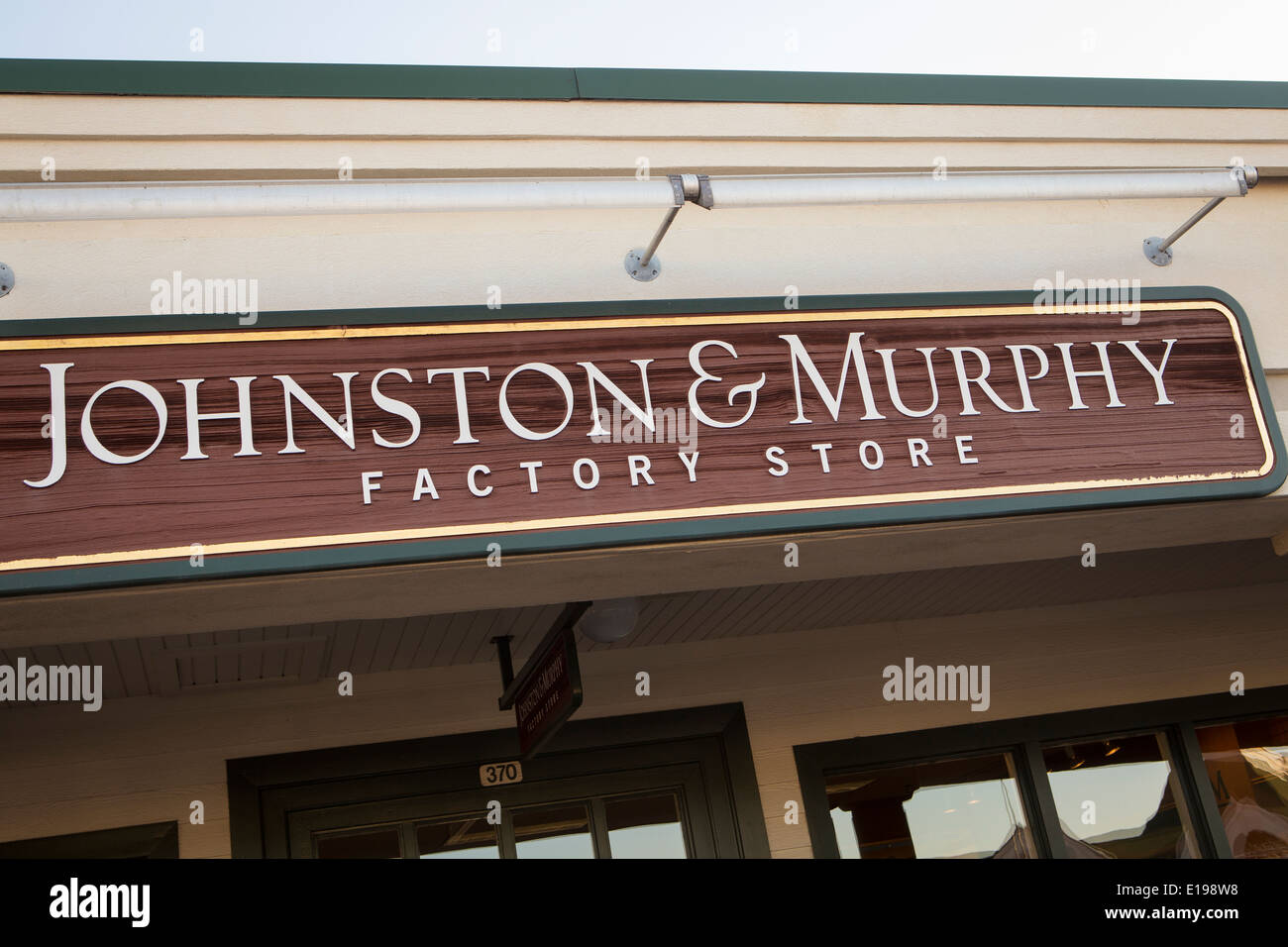 johnston and murphy factory