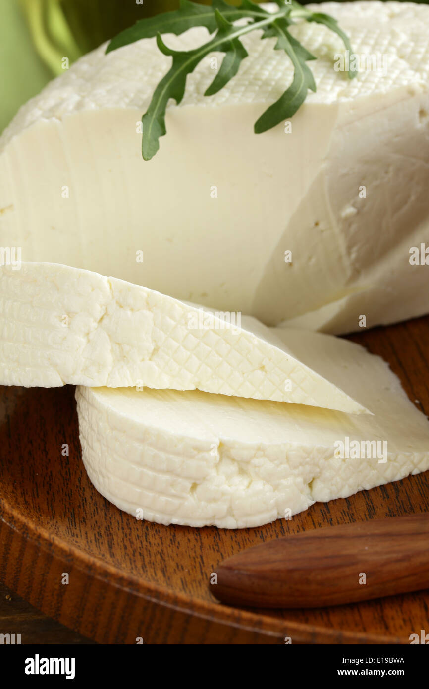 Мягкие творожные сыры. Сыр белый круглый. Соленый сыр как называется. Соленый сыр как называется. Соленый сыр как называется.