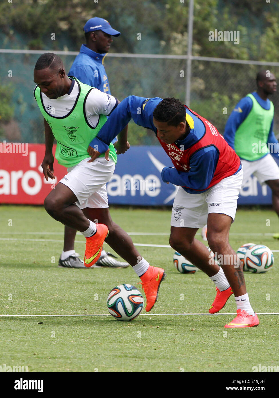 Quito, Ecuador. 27th May, 2014. Michael Arroyo (R) and Walter Ayovi of Ecuador's national soccer team take part in a training session at the 'Casa de la Seleccion' in Quito, capital of Ecuador, May 27, 2014. Ecuador is preparing for its friendly matches against Mexico and England, in the U.S., before the Brazil 2014 FIFA World Cup. Credit:  Santiago Armas/Xinhua/Alamy Live News Stock Photo