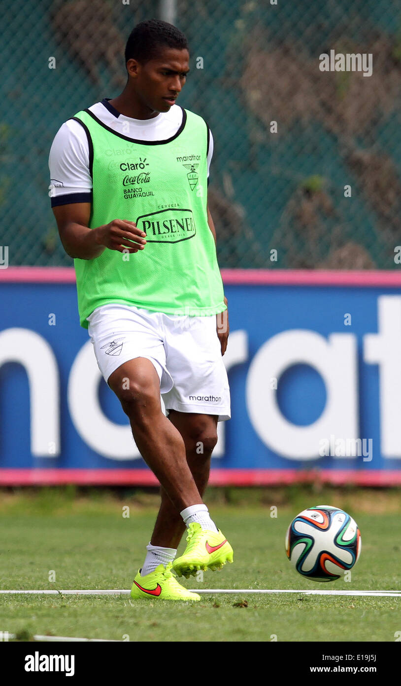 Quito, Ecuador. 27th May, 2014. Antonio Valencia of Ecuador's national soccer team takes part in a training session at the 'Casa de la Seleccion' in Quito, capital of Ecuador, May 27, 2014. Ecuador is preparing for its friendly matches against Mexico and England, in the U.S., before the Brazil 2014 FIFA World Cup. Credit:  Santiago Armas/Xinhua/Alamy Live News Stock Photo