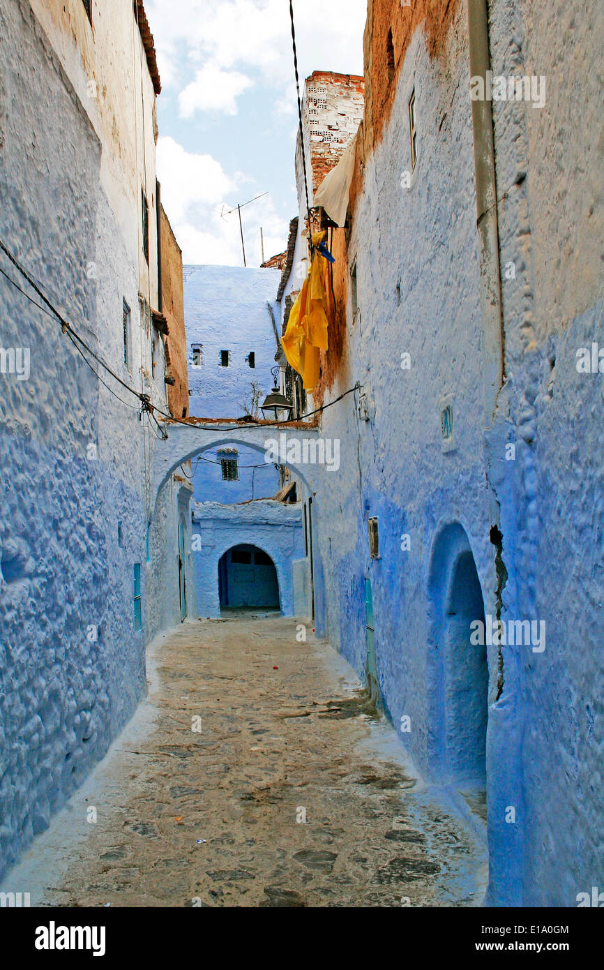 Chefchaouen street scene Stock Photo Alamy