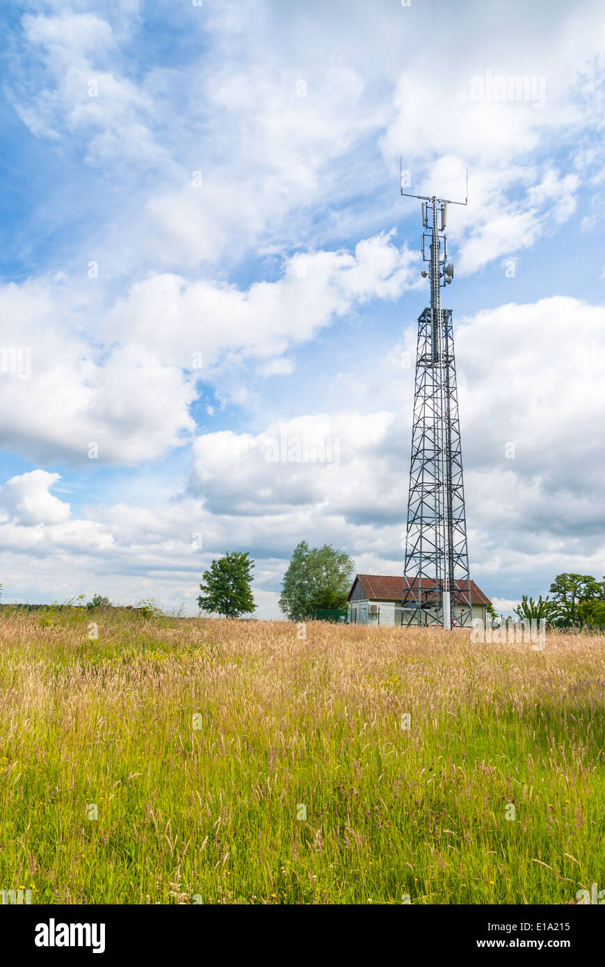 Lte base station hires stock photography and images Alamy