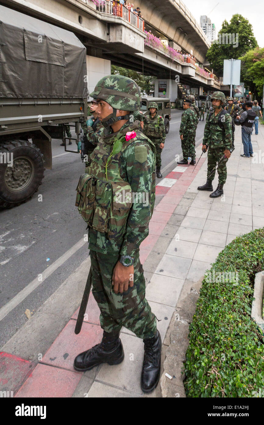 Army troops at anti coup demonstration, Bangkok, Thailand Stock Photo