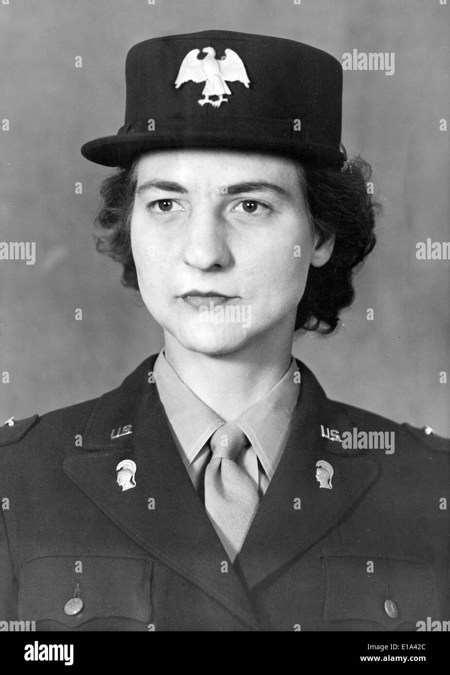 Ww2 female nurse Black and White Stock Photos & Images - Alamy