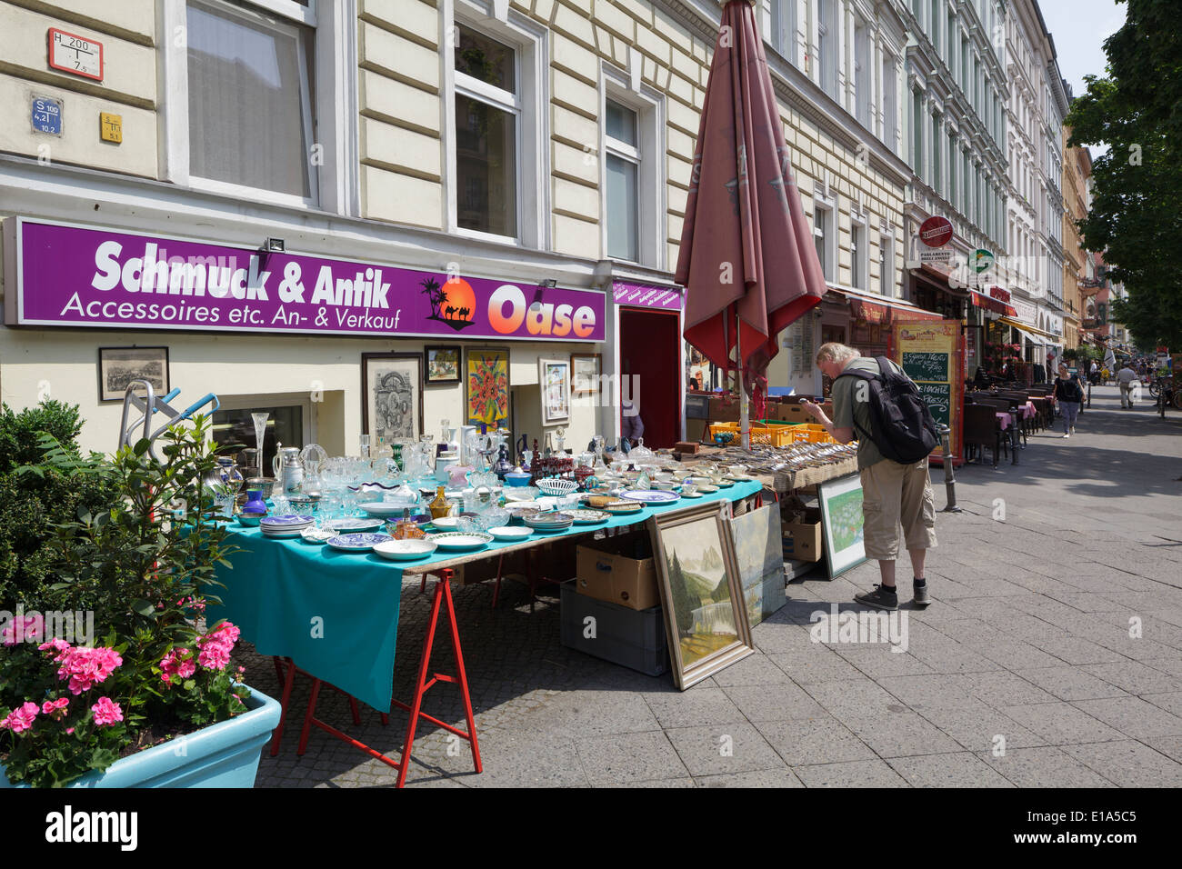Bergmannstrasse, Kreuzberg, Berlin, Germany a popular street with locals and tourists with many colourful shops, restaurants and Stock Photo