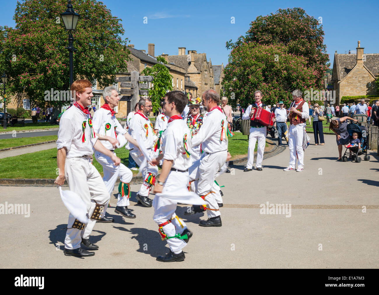 Morris Dancing in the Cotswolds Village of Broadway, The Cotswolds, Worcestershire, England, UK, EU, Europe Stock Photo