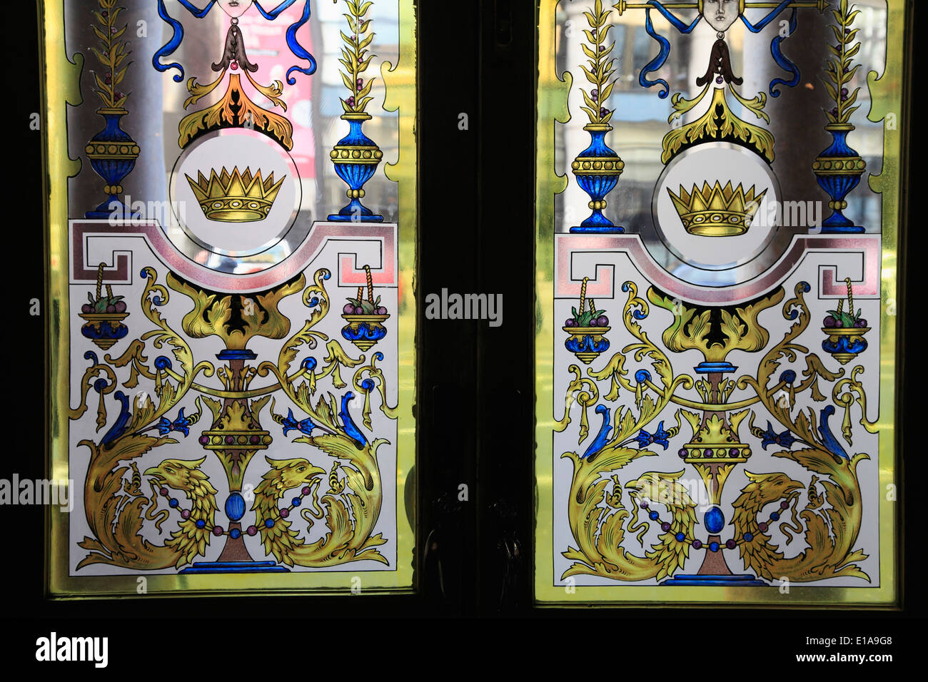 UK, Northern Ireland, Belfast, The Crown Liquor Saloon, stained glass