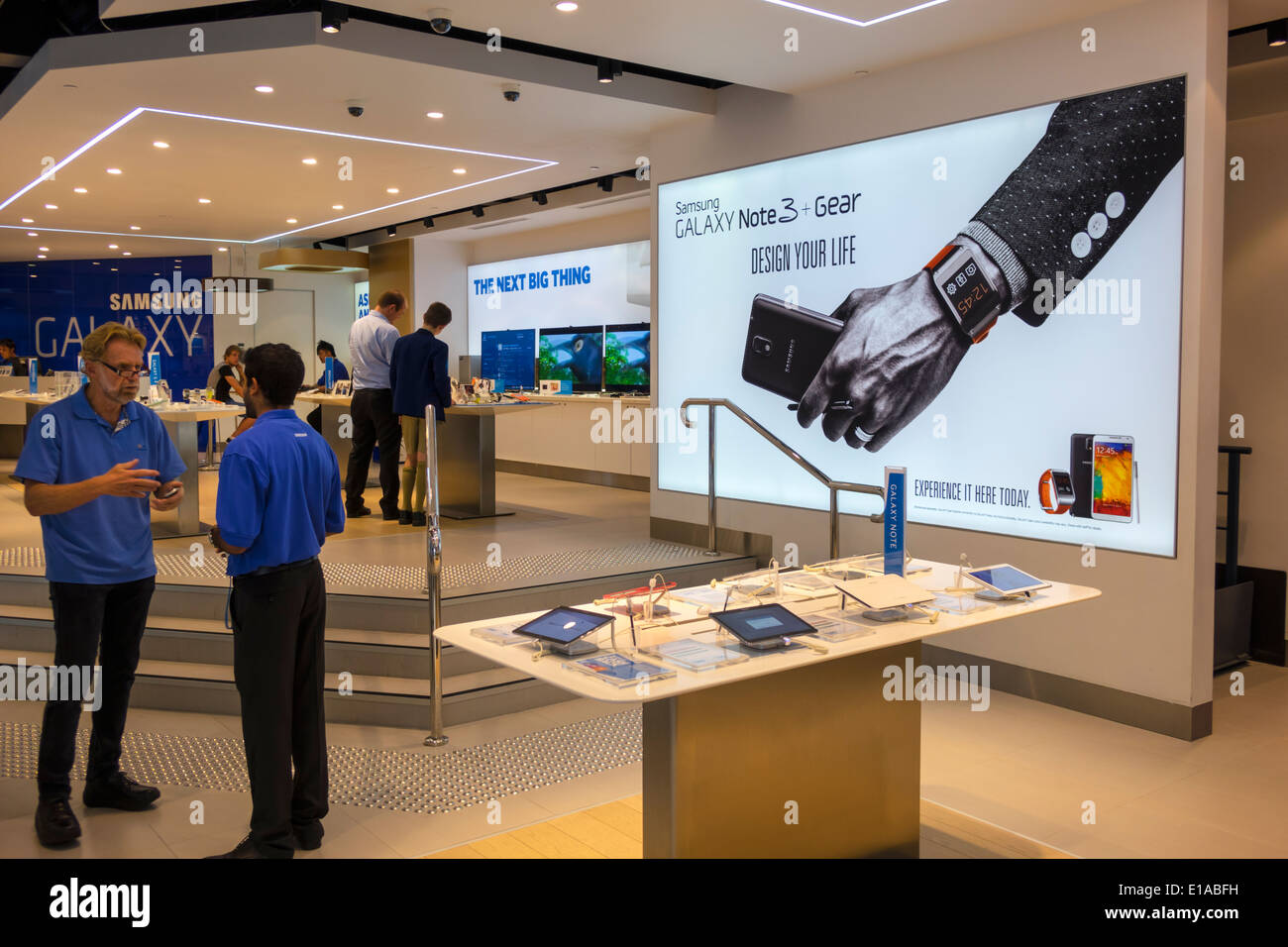 Experience Store High Resolution Stock Photography And Images Alamy