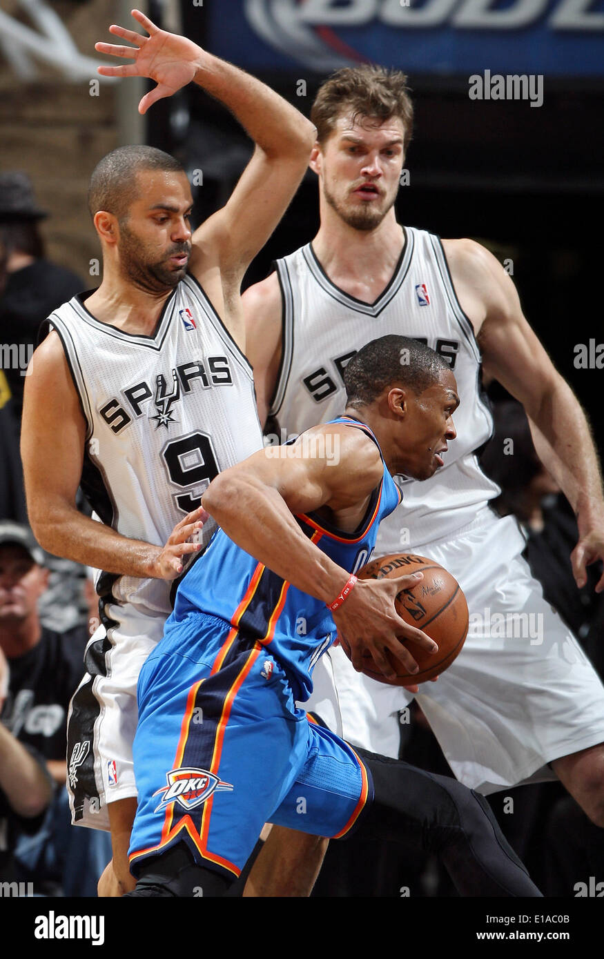 Tony parker russell westbrook hi-res stock photography and images - Alamy