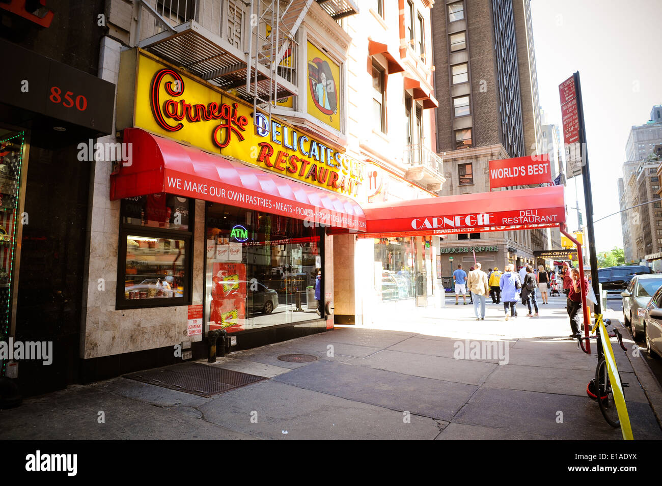The Famous Carnegie Deli in New York City Stock Photo Alamy