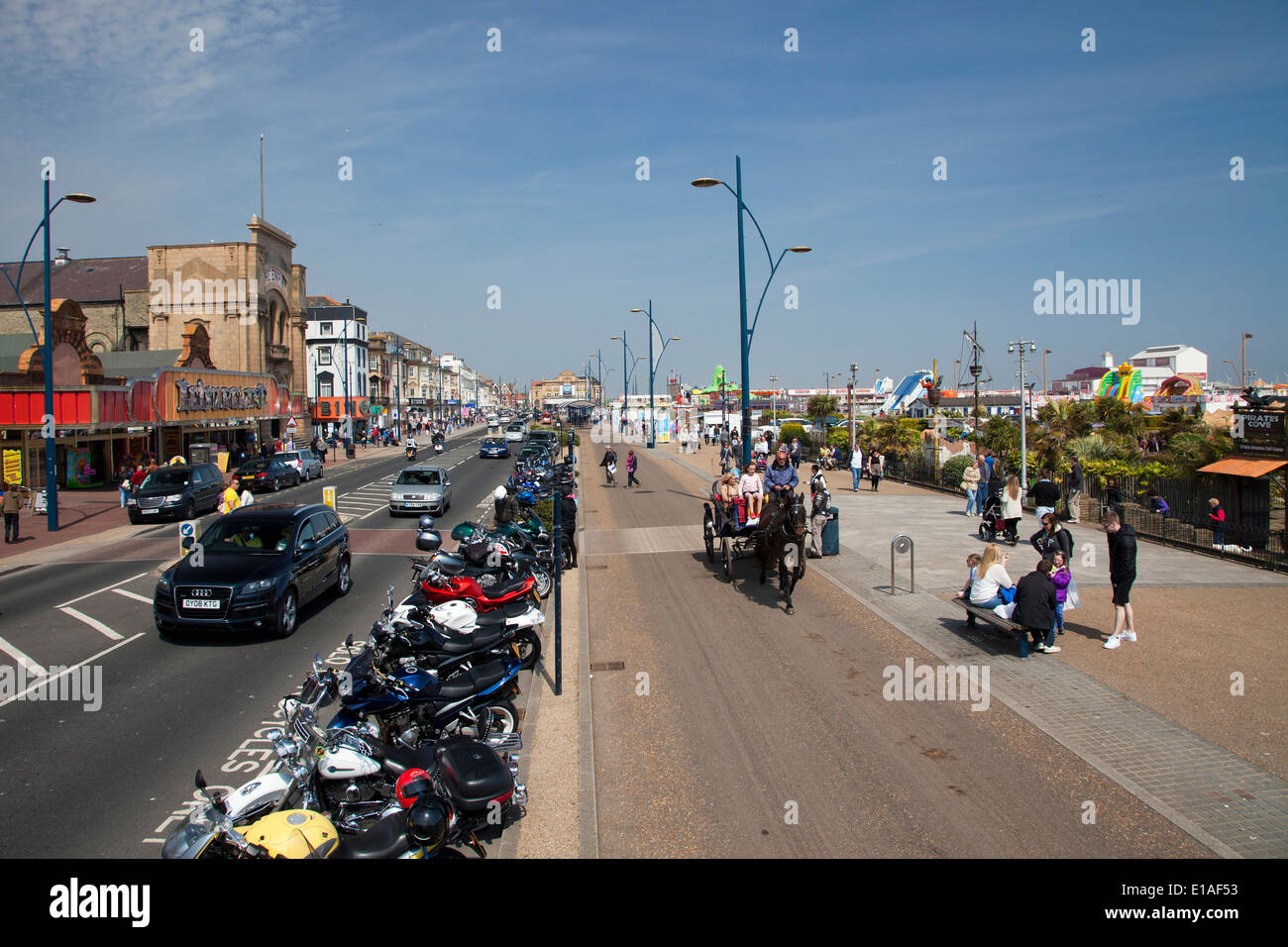 Great Yarmouth's busy Marine Parade seafront Stock Photo