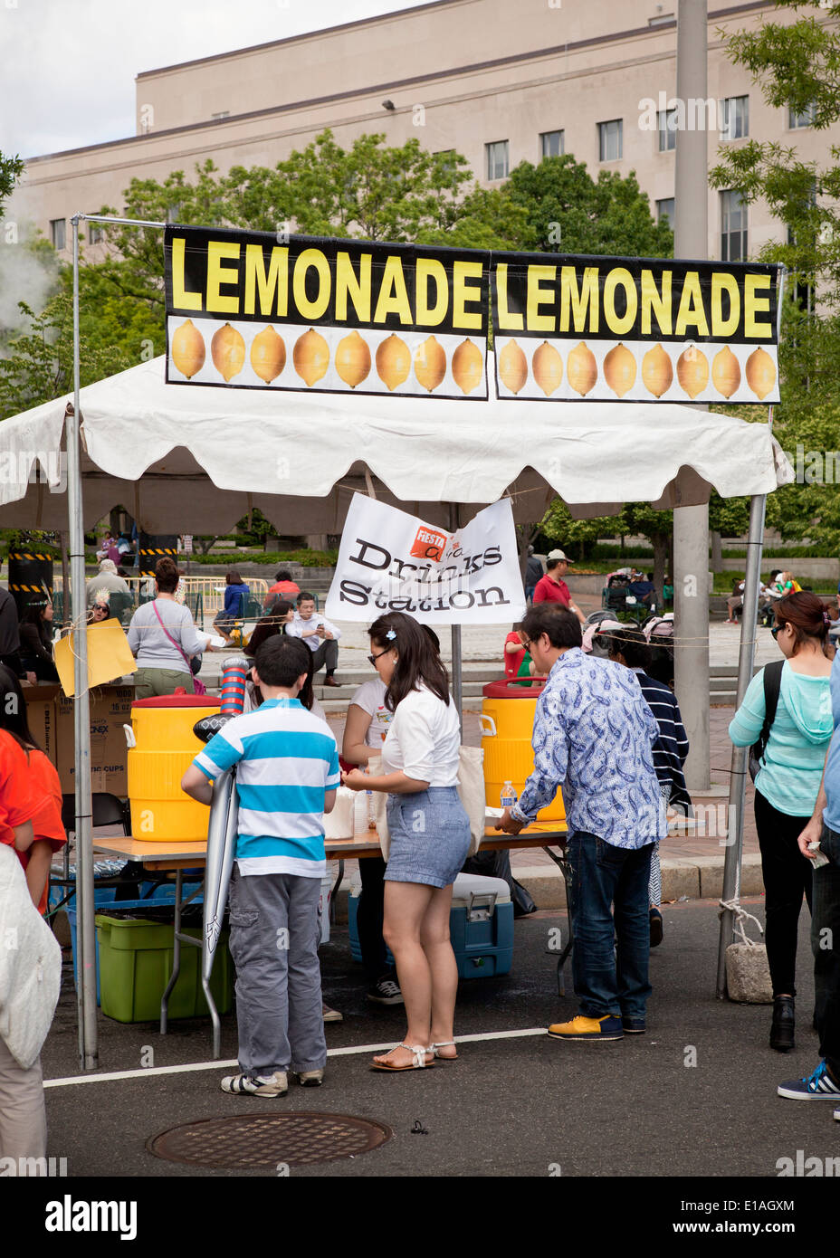 Lemonade stand at outdoor festival Stock Photo Alamy
