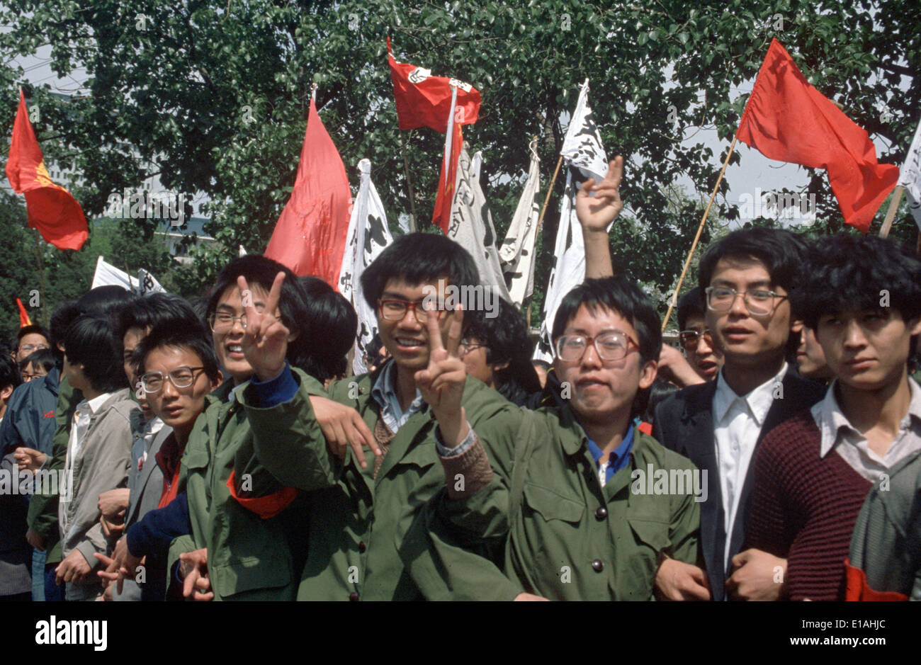(FILE) - An archive picture, dated 19 May 1989, protesting student during a demonstration on Tiananmen Square in Bejing, China. 25 Years ago, the protests widened in China's captial but were eventually beaten down violently. Photo: Edgar Bauer/dpa Stock Photo