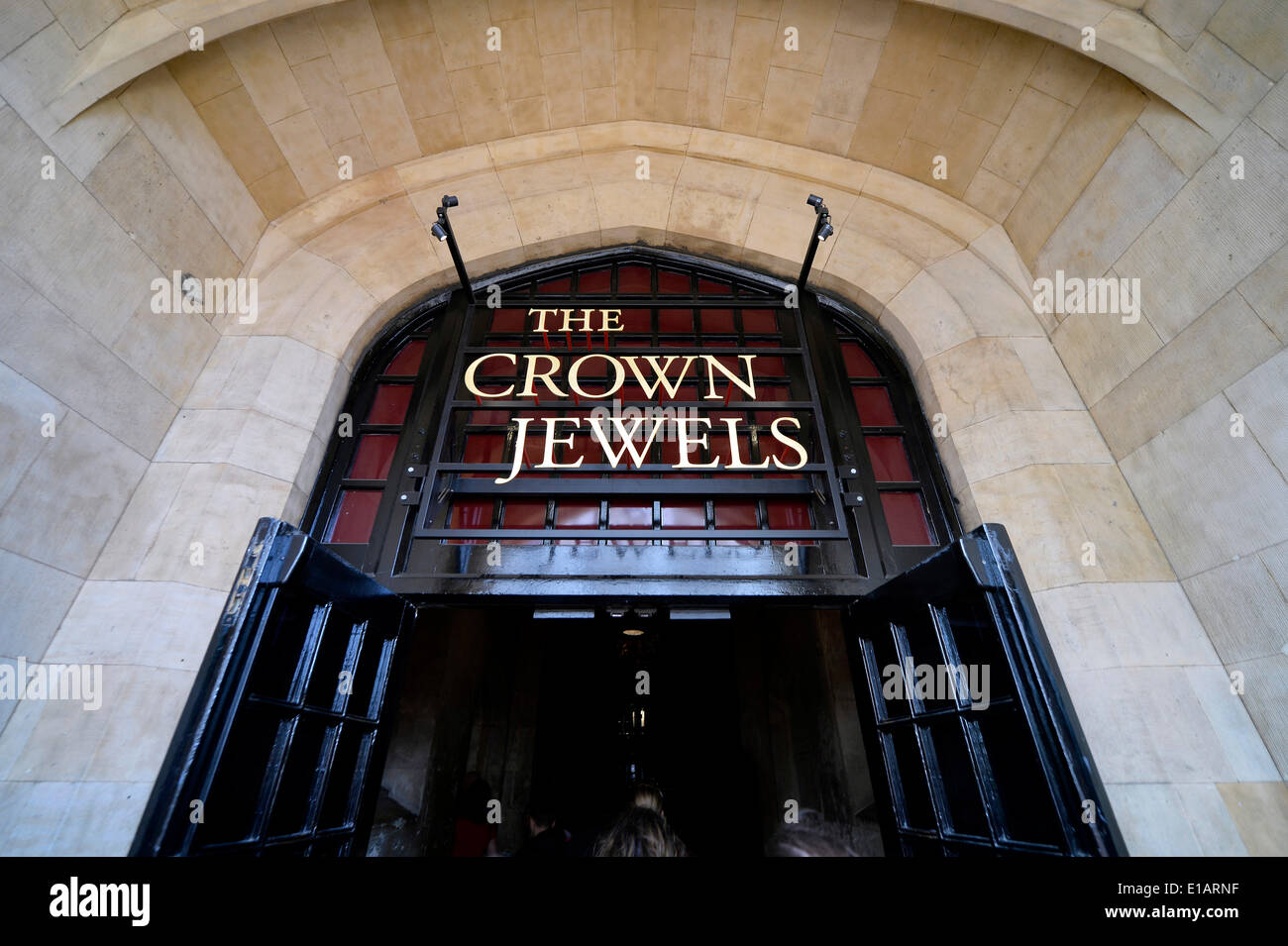 Entrance to the Waterloo Barracks with the Jewel House, Tower of London