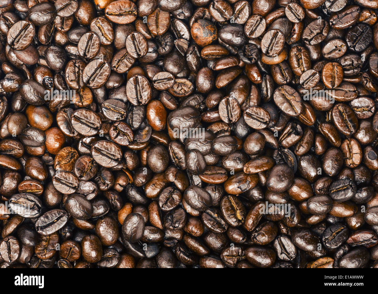 roasted coffee beans background Stock Photo - Alamy
