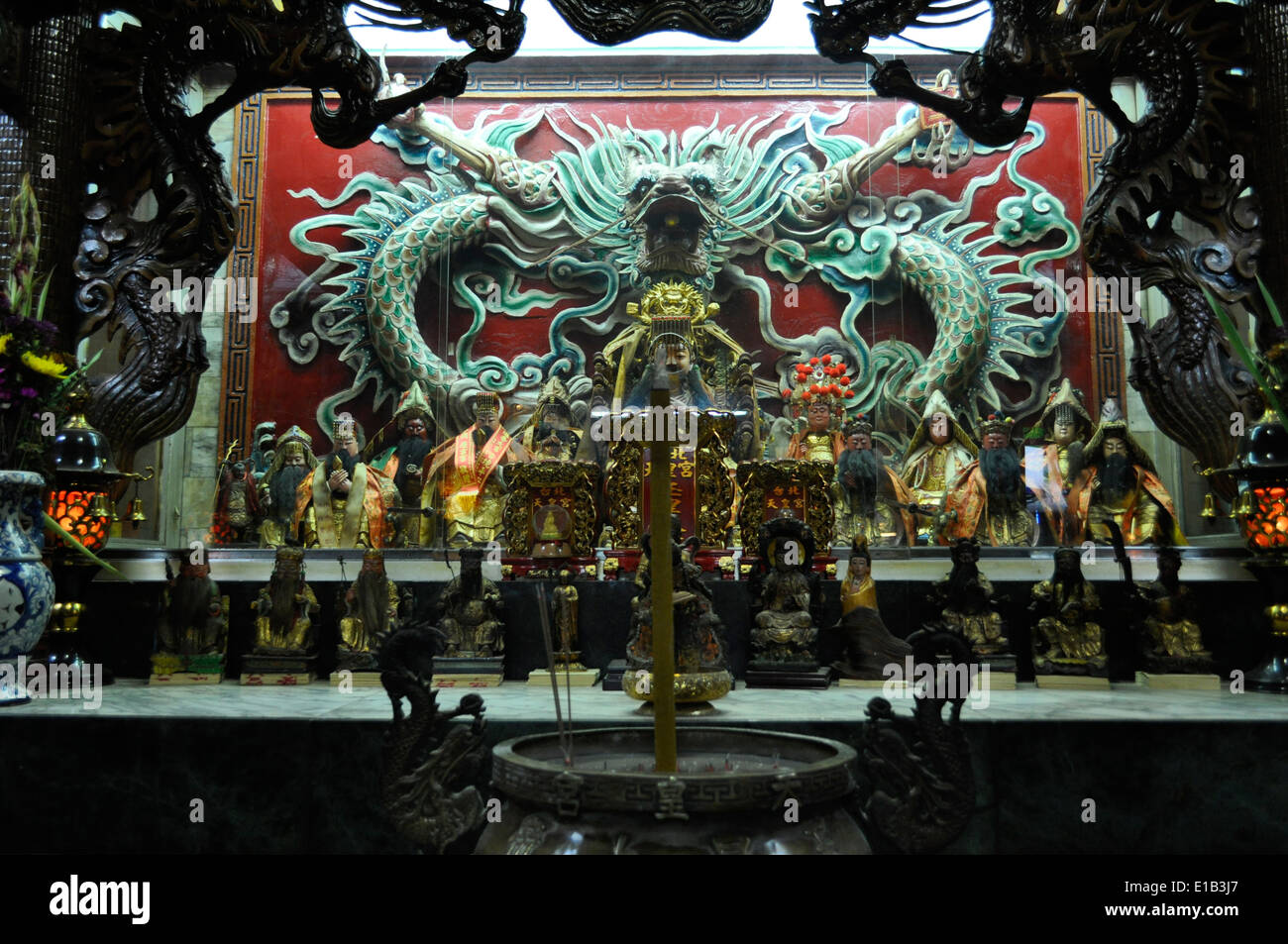 Taoism hi-res stock photography and images - Alamy