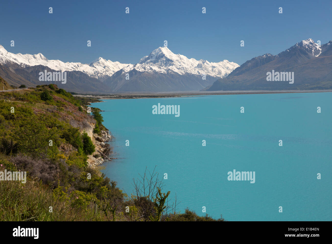 Mount Cook and Lake Pukaki Stock Photo