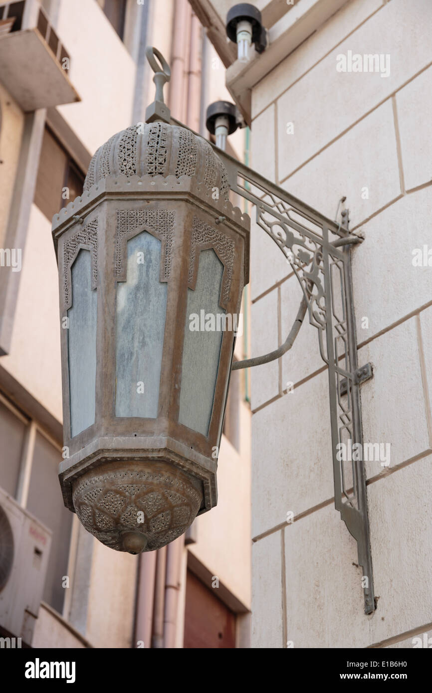 Traditional Arabic metal streetlight Stock Photo Alamy