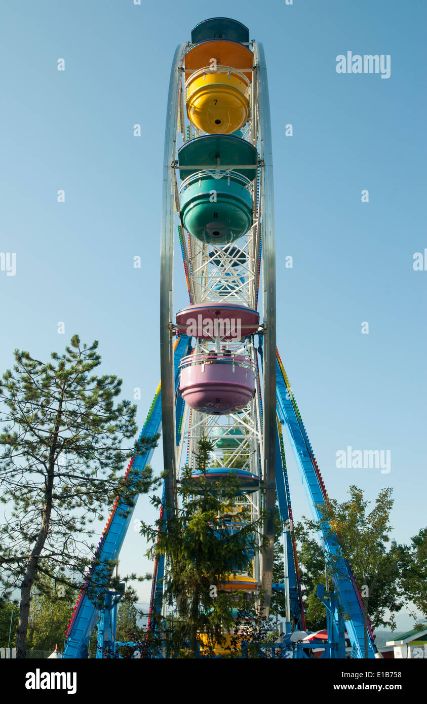 Ferris wheel amusement park hi-res stock photography and images - Alamy