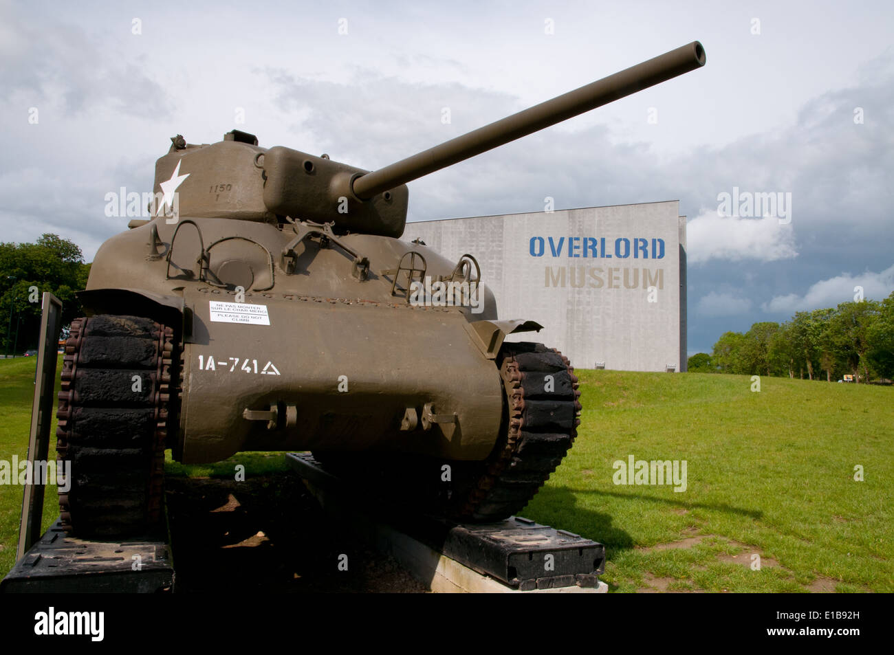 Sherman tank outside Overlord Museum on D-Day landings at Colleville sur Mer, Normandy Stock Photo