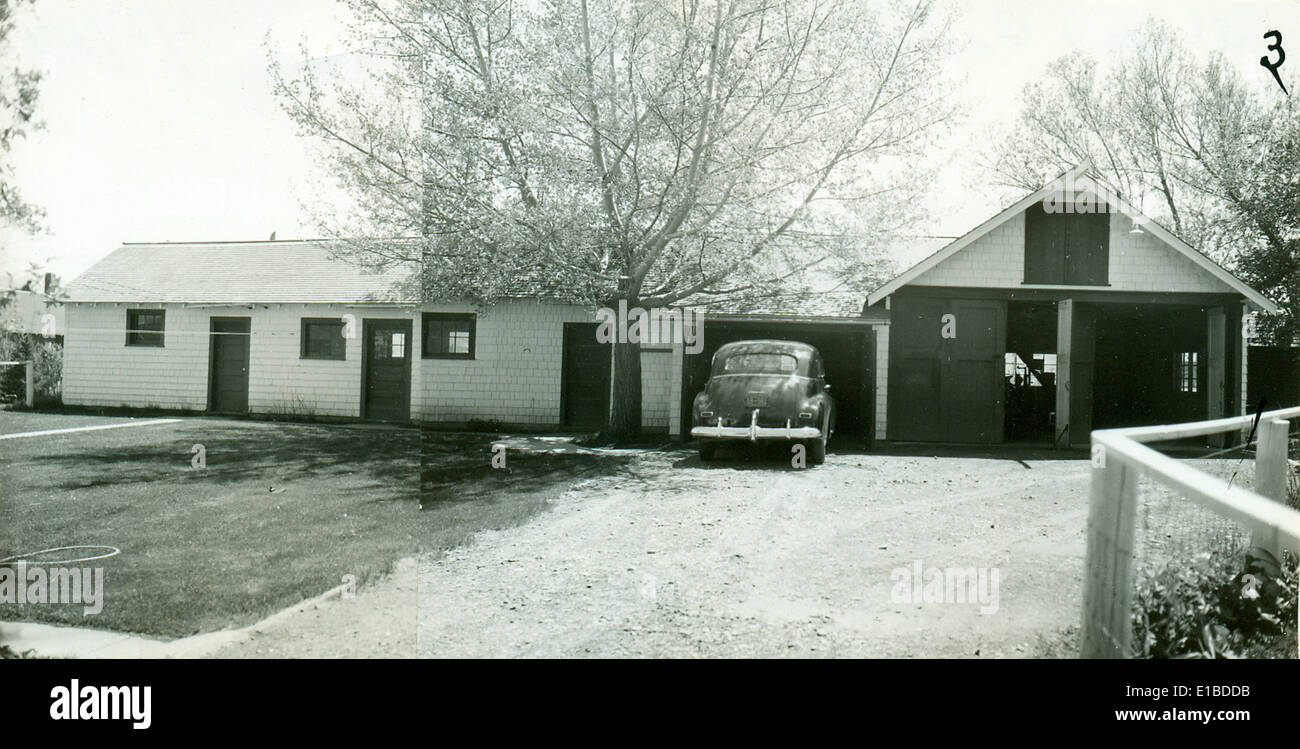 Ennis shop and garage 1951 Stock Photo Alamy