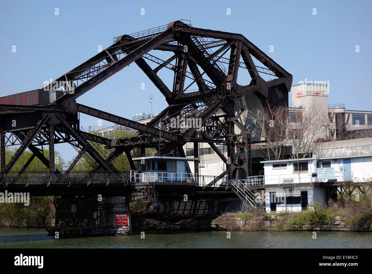 ferry street vertical lift bridge in Buffalo NY Stock Photo Alamy