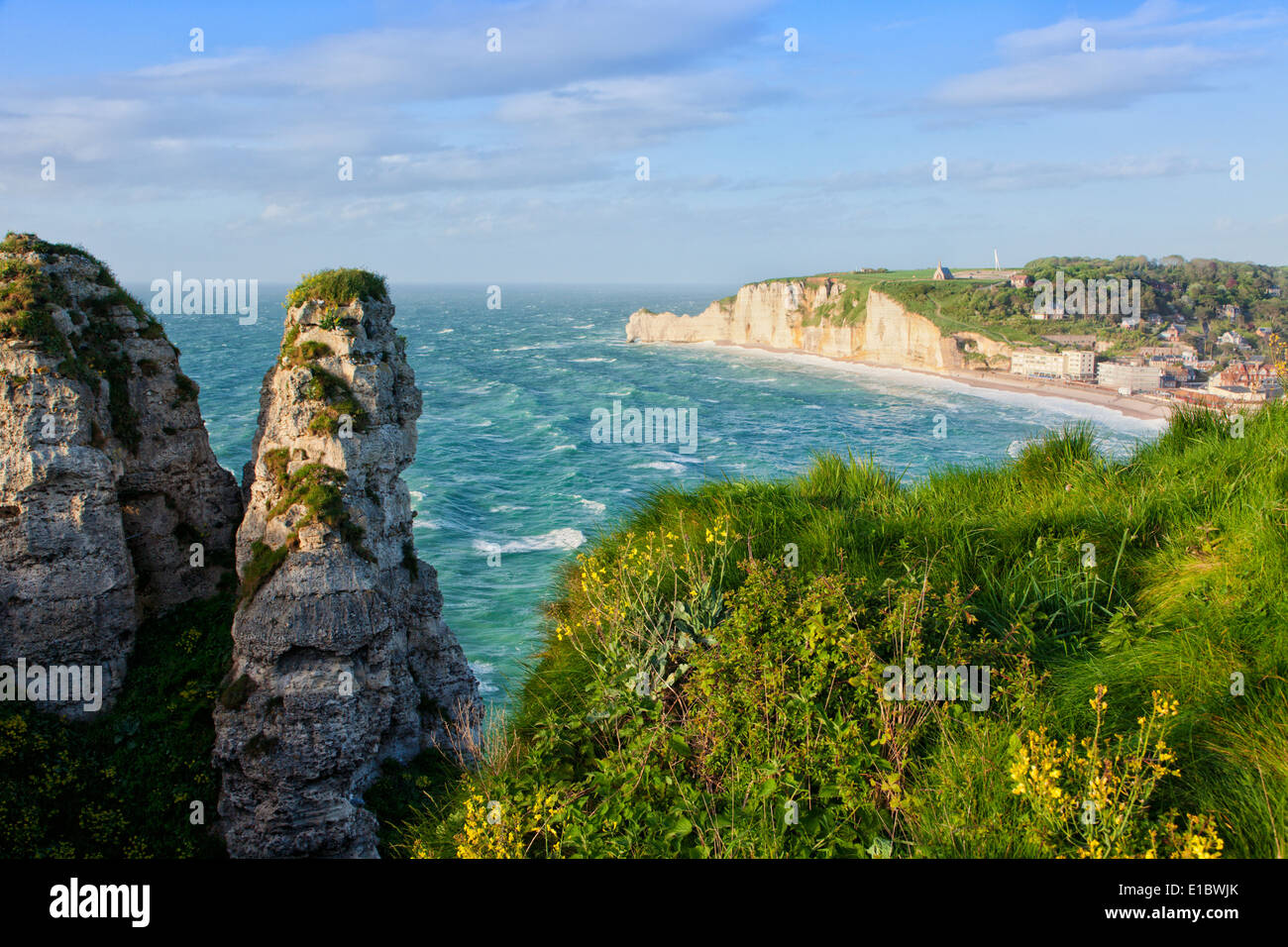 Etretat normandy france hi-res stock photography and images - Alamy
