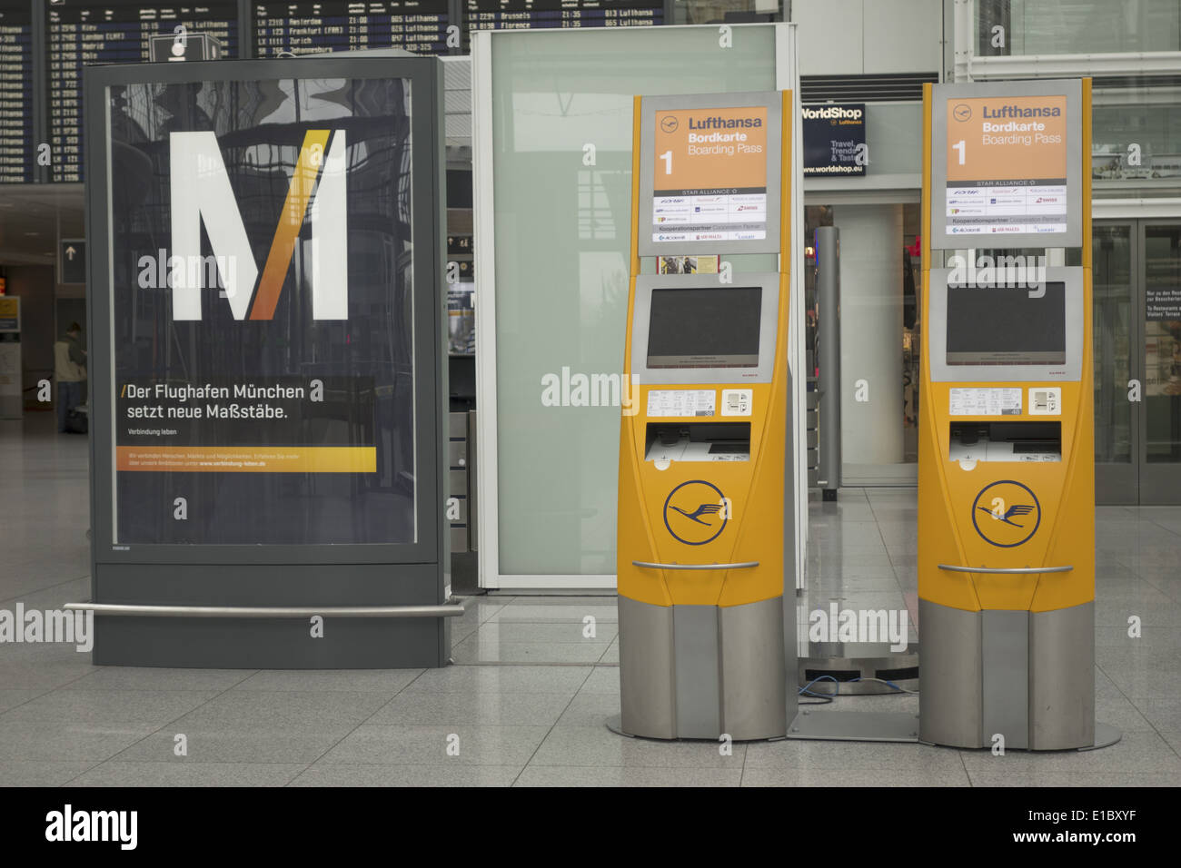 Airport MUC II, Terminal 2, Quick Check-in, München, Bayern, Deutschland, Europa Stock Photo