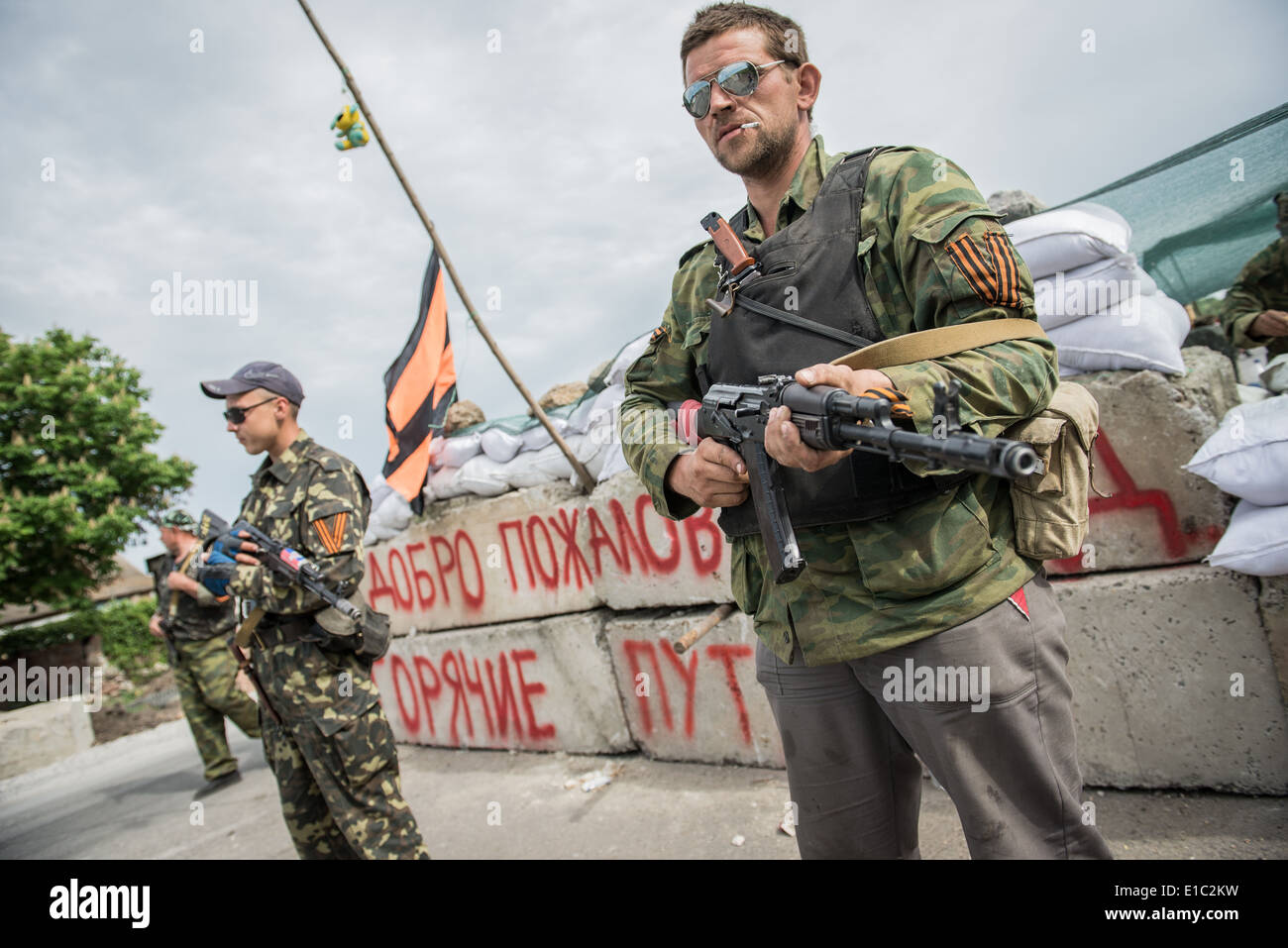 Pro-Russian militia checkpoint in the Semionovka village, outskirts of Sloviansk during 2014 Ukraine conflict Stock Photo