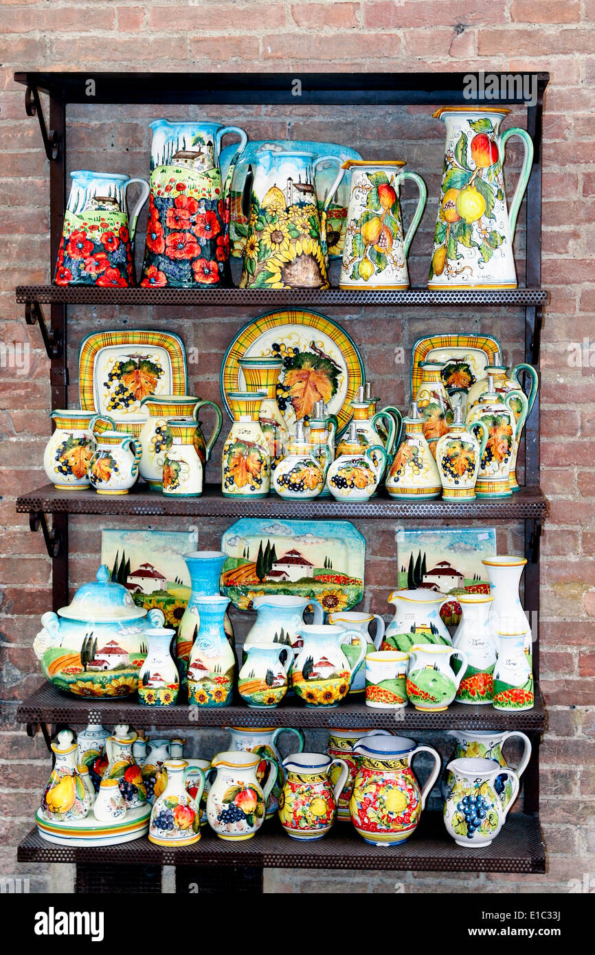 Typical Tuscan pottery on display outside a shop in San Gimignano Stock Photo