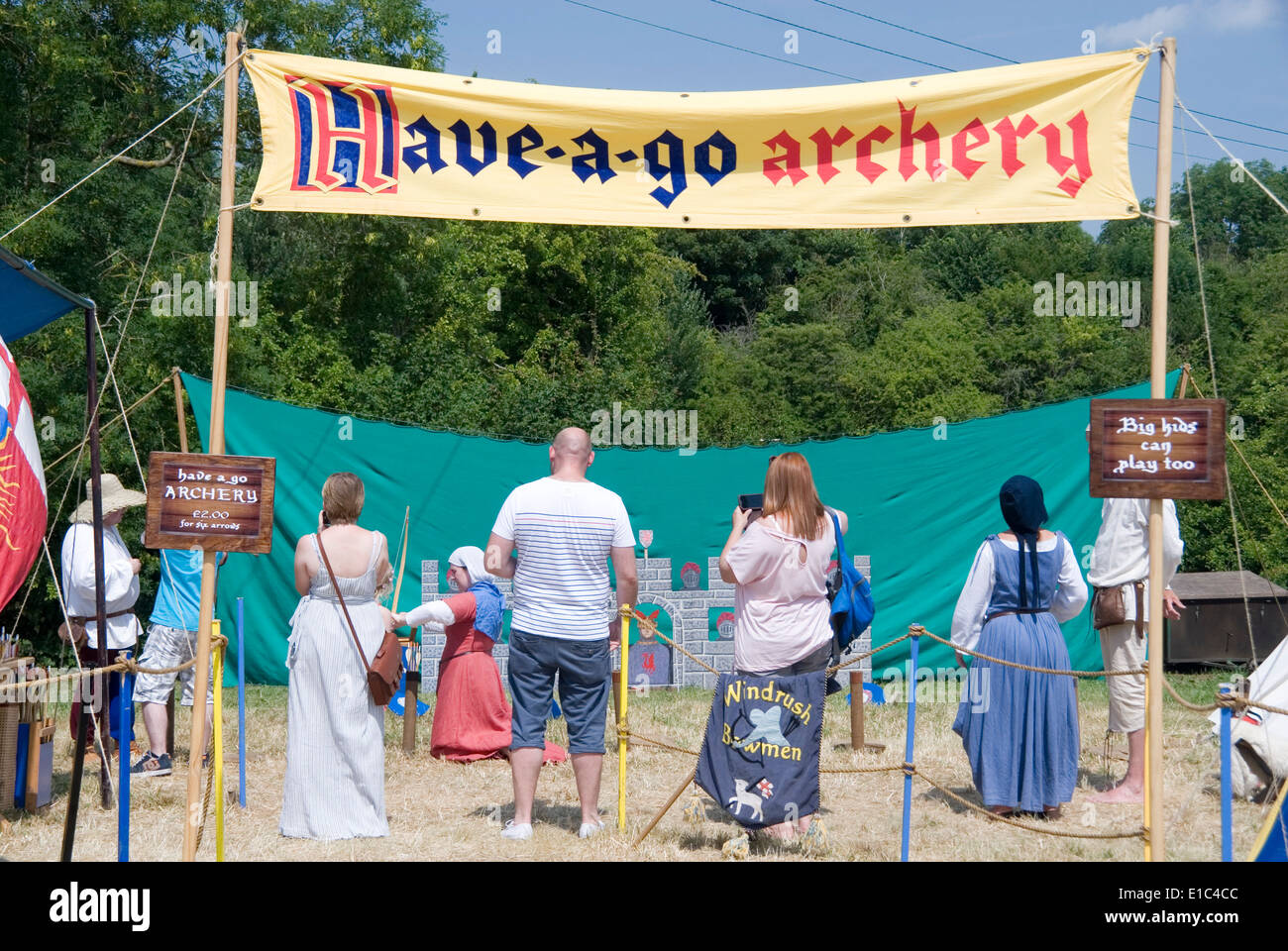 Tewkesbury Medieval Festival Gloucester Uk July 2013 Have A Go