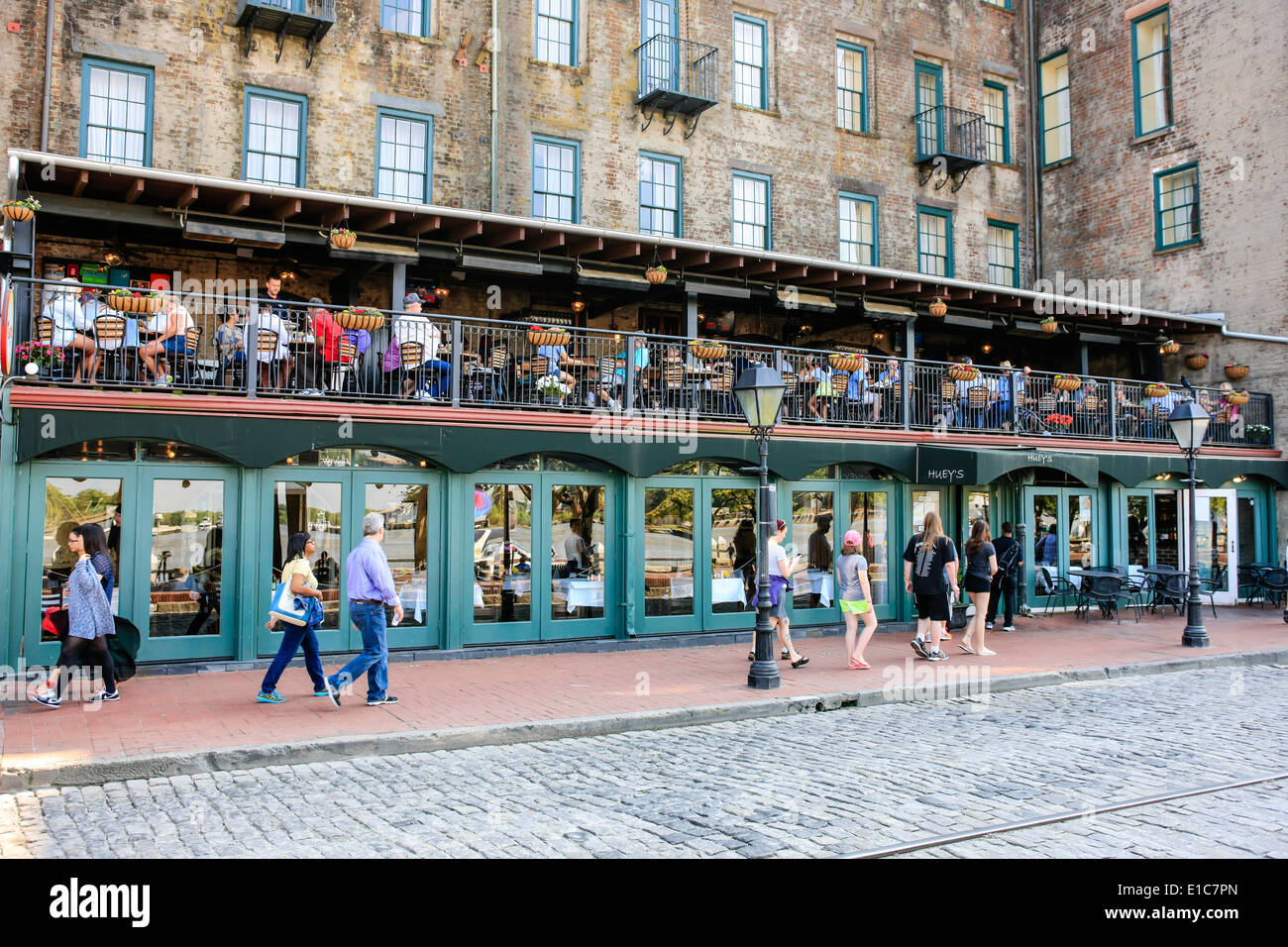 The River Street Inn Pub And Hotel On The Banks Of The River In Stock Photo Alamy The River Street Inn Pub And Hotel On The Banks Of The River In Stock Photo Alamy